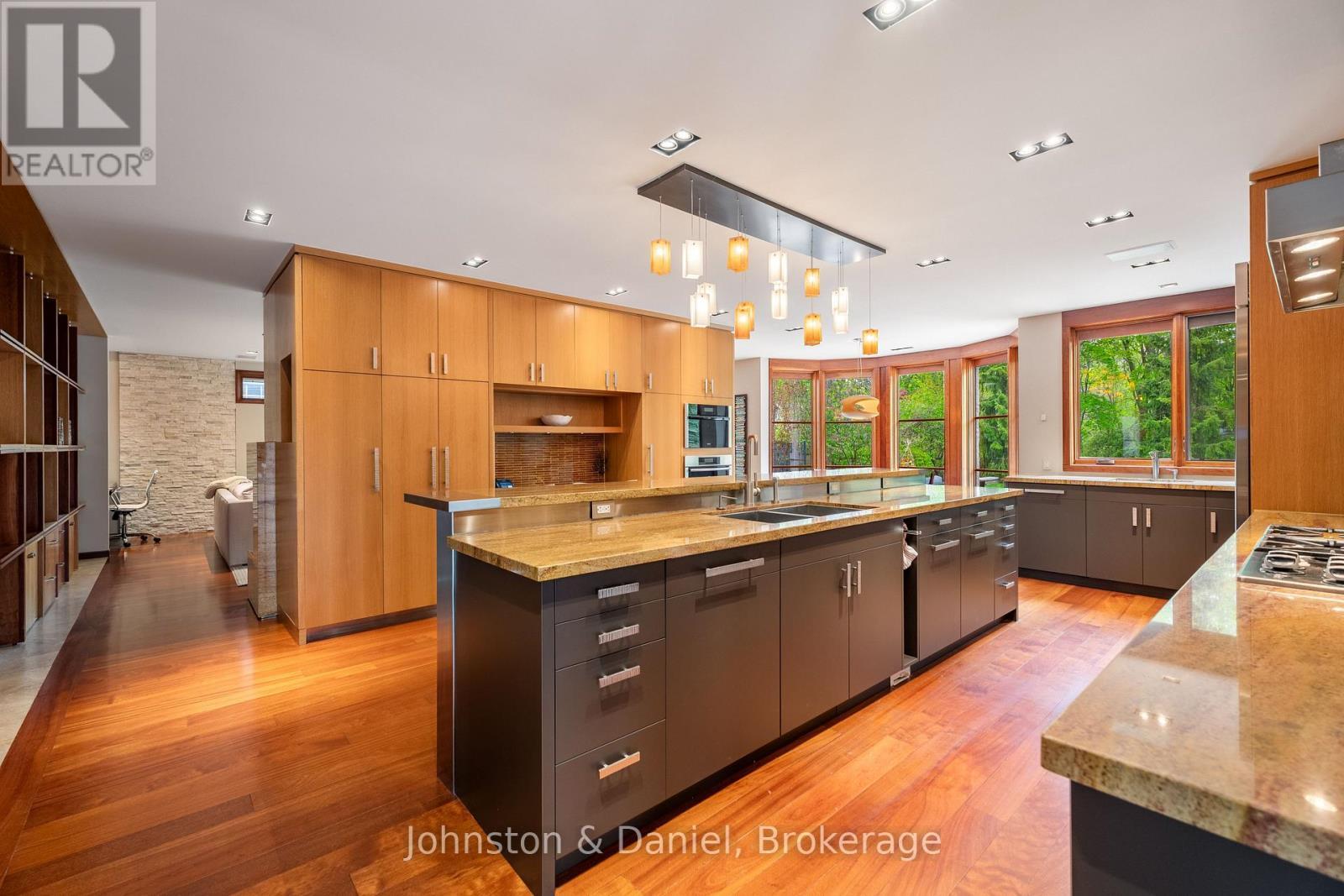 24 Glenview Avenue, Toronto, ON
