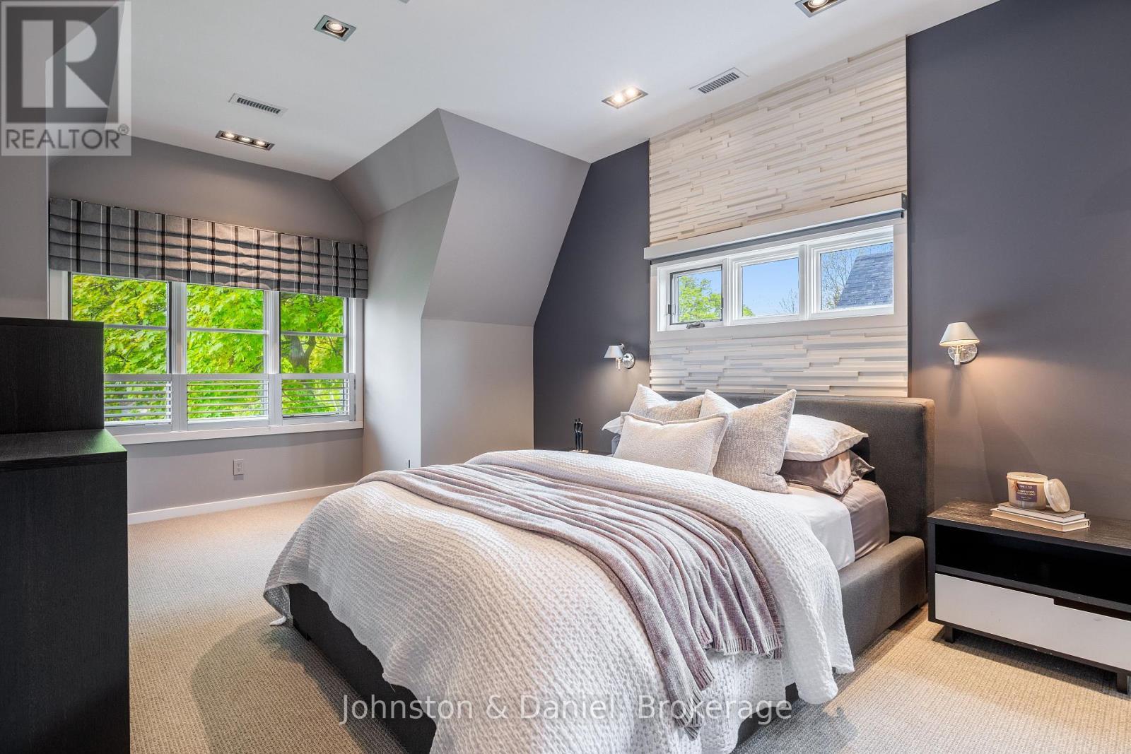 24 Glenview Avenue, Toronto, ON