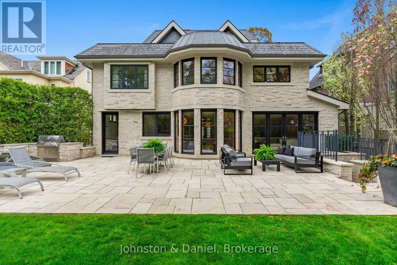 24 Glenview Avenue, Toronto, ON