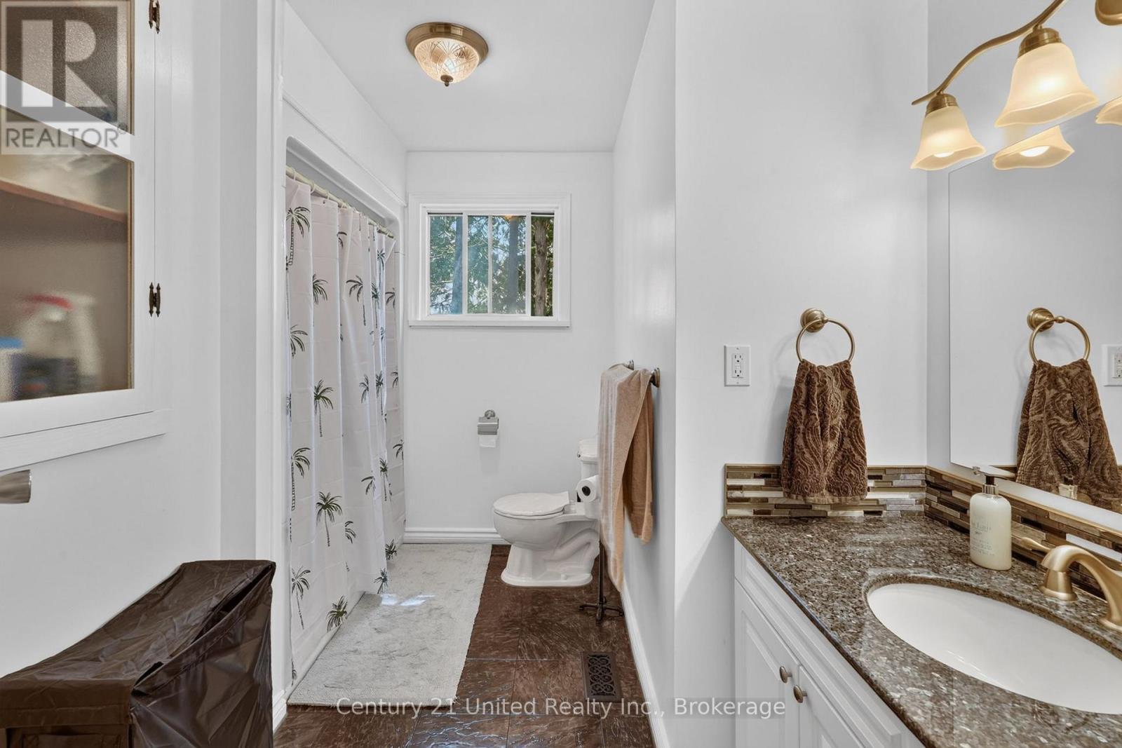 1696 Applewood Crescent, Peterborough (Monaghan Ward 2), ON