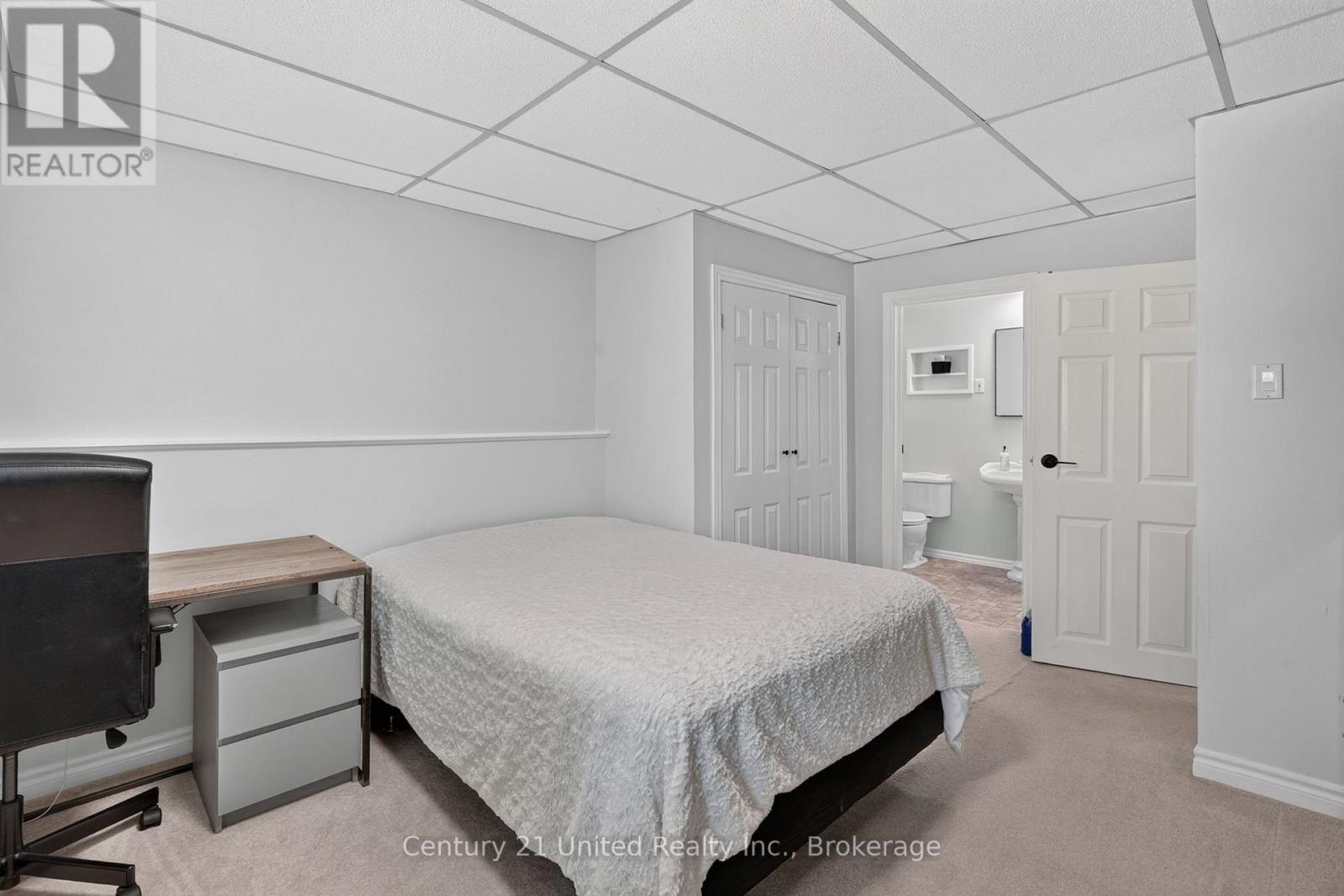 1696 Applewood Crescent, Peterborough (Monaghan Ward 2), ON