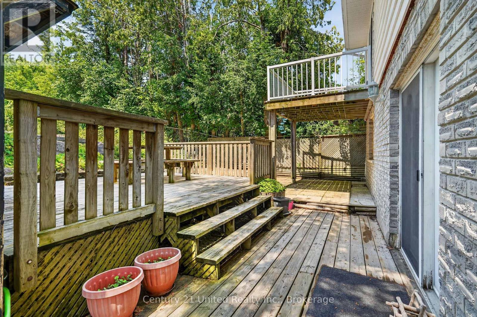 1696 Applewood Crescent, Peterborough (Monaghan Ward 2), ON