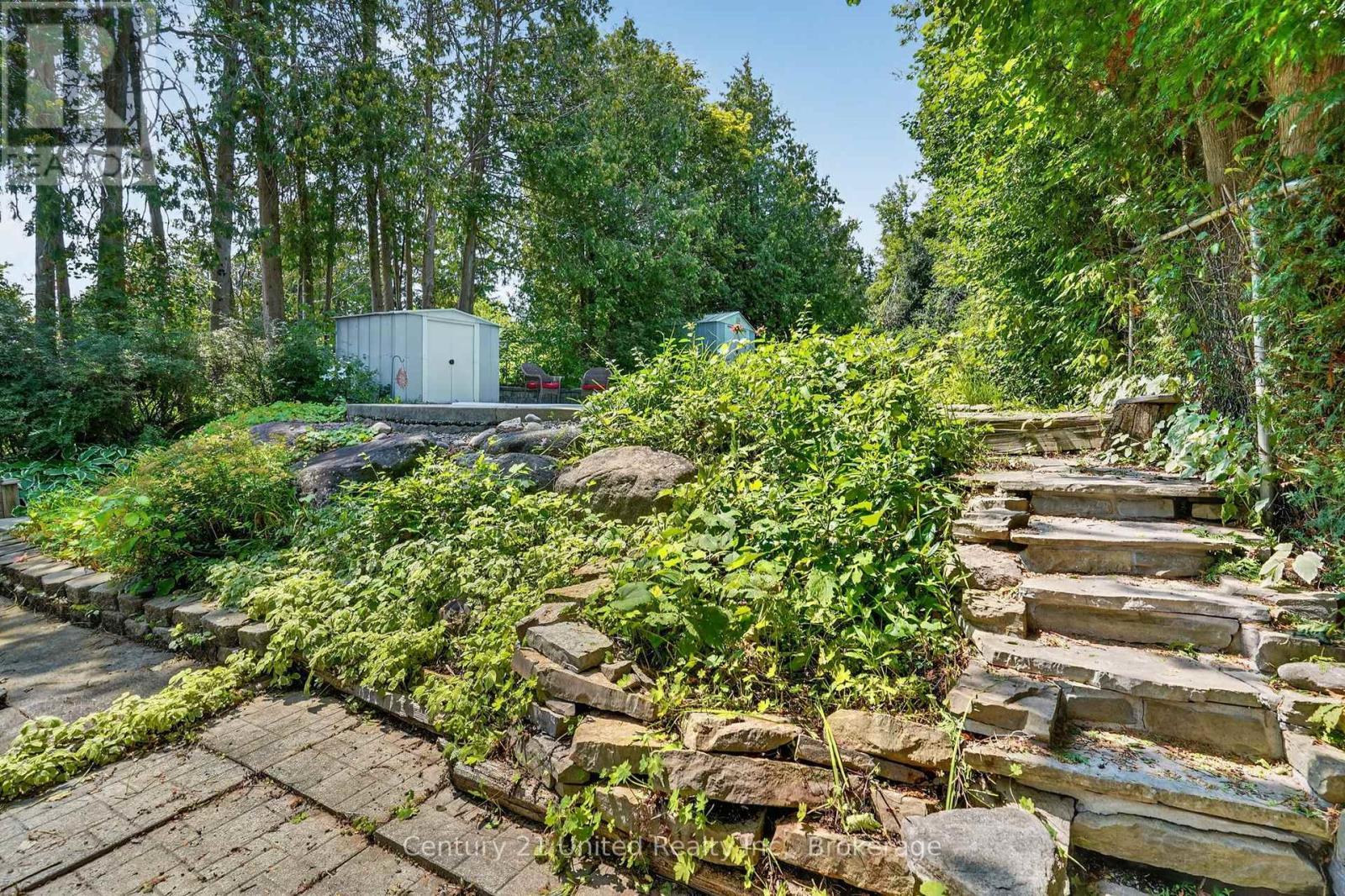 1696 Applewood Crescent, Peterborough (Monaghan Ward 2), ON