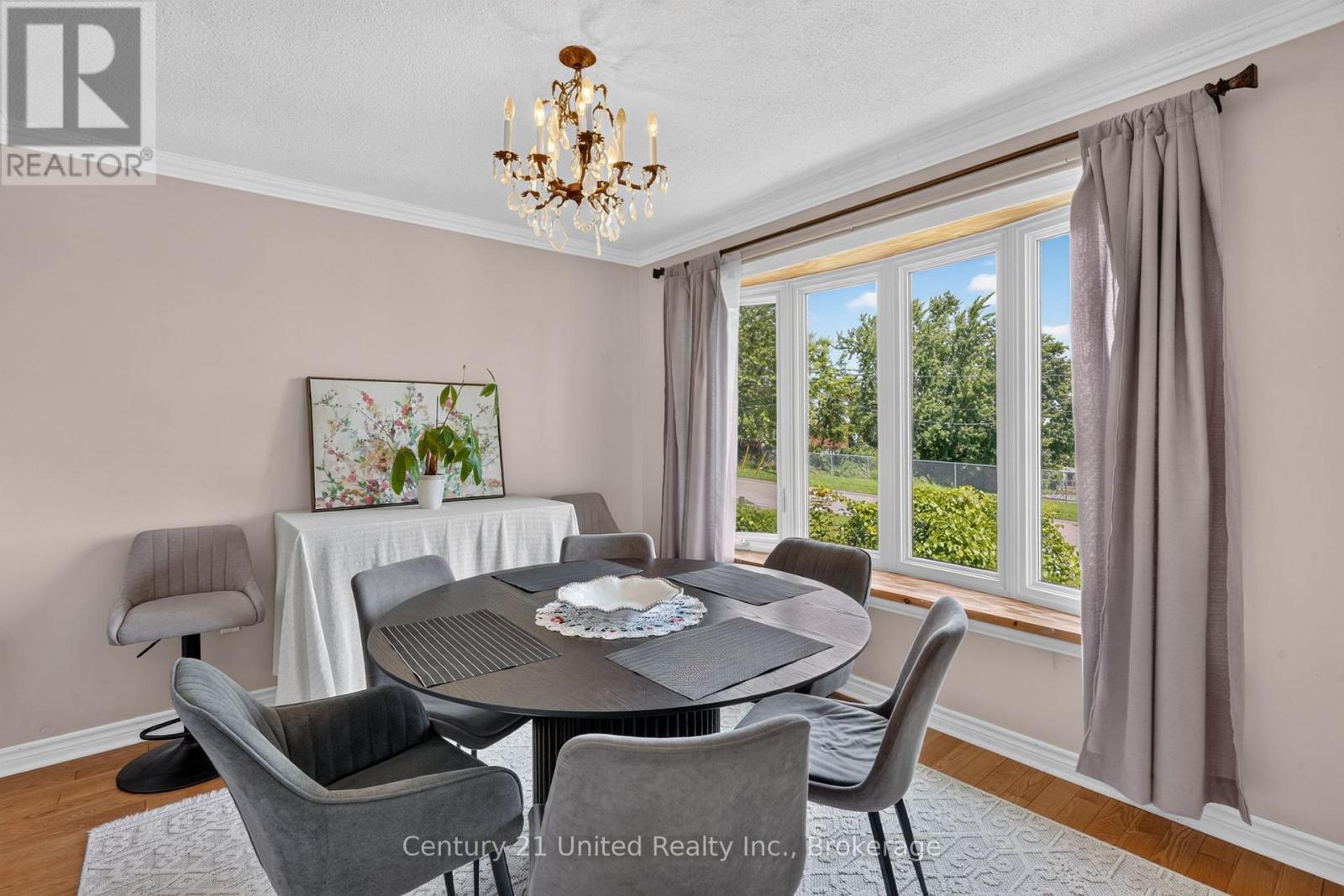 1696 Applewood Crescent, Peterborough (Monaghan Ward 2), ON