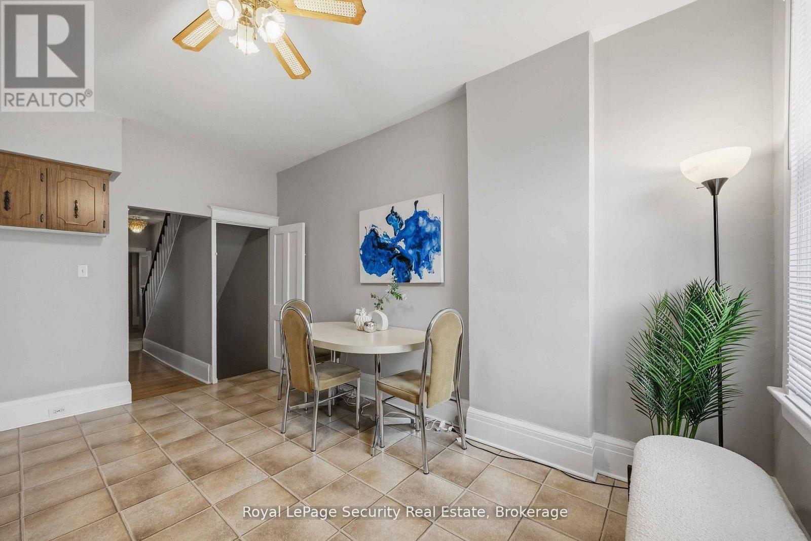 667 Ossington Avenue, Toronto, ON