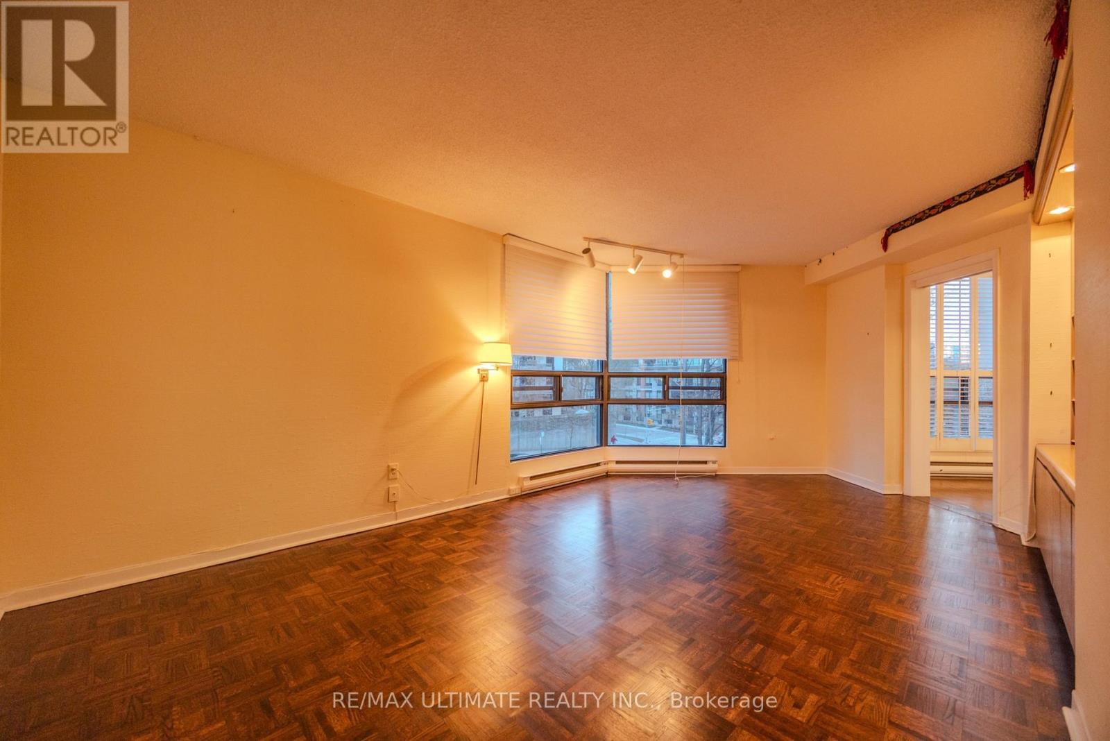 201 - 240 Heath Street W, Toronto, ON