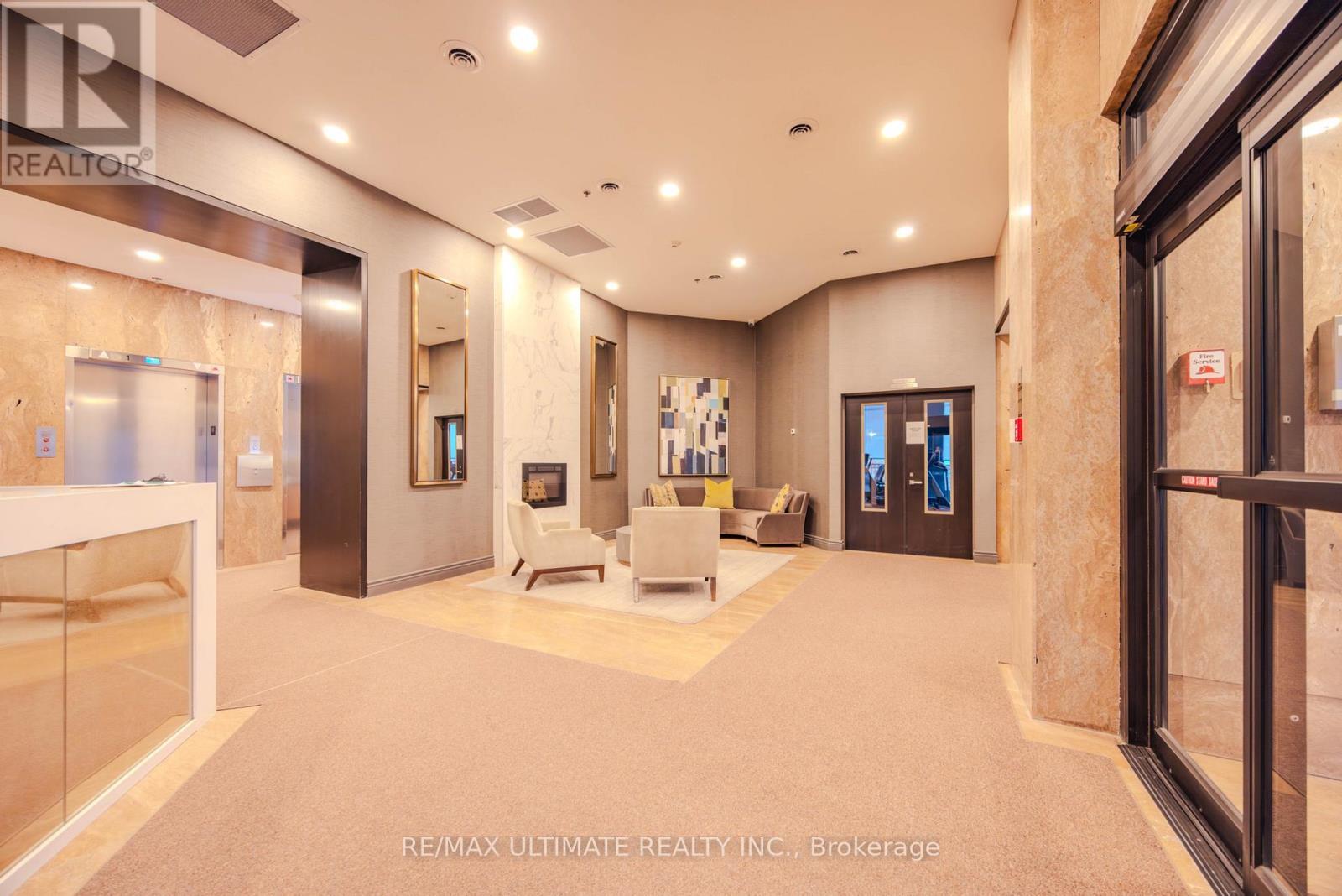 201 - 240 Heath Street W, Toronto, ON