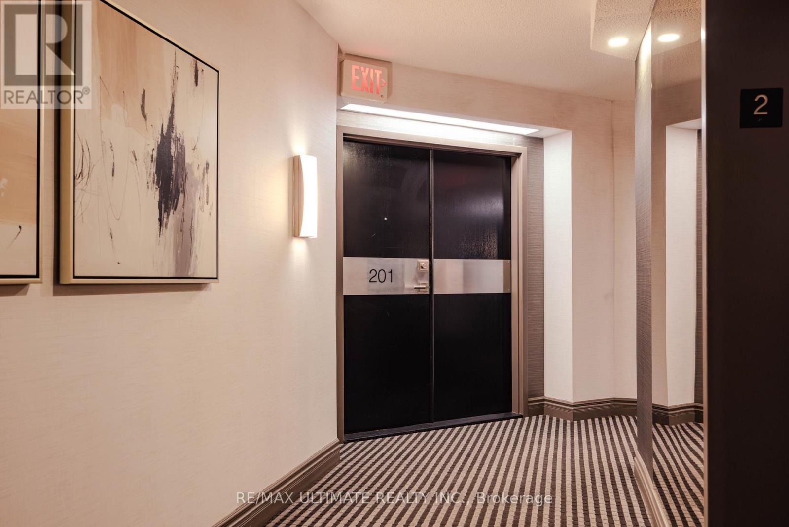 201 - 240 Heath Street W, Toronto, ON