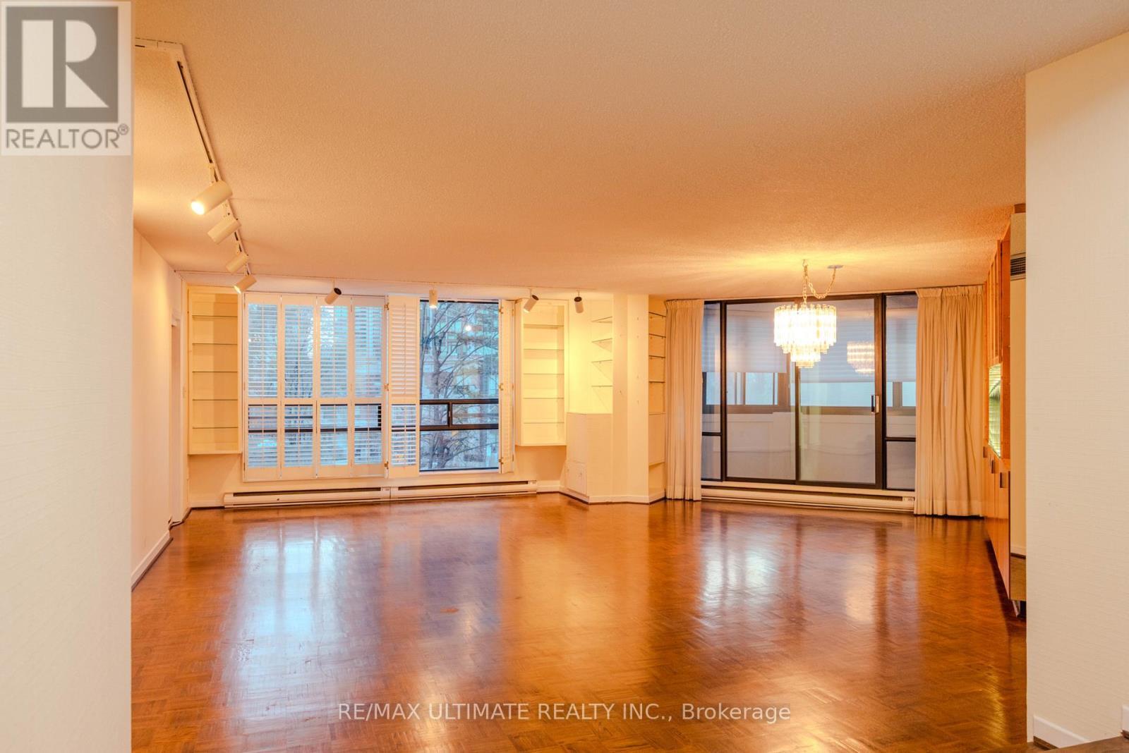 201 - 240 Heath Street W, Toronto, ON