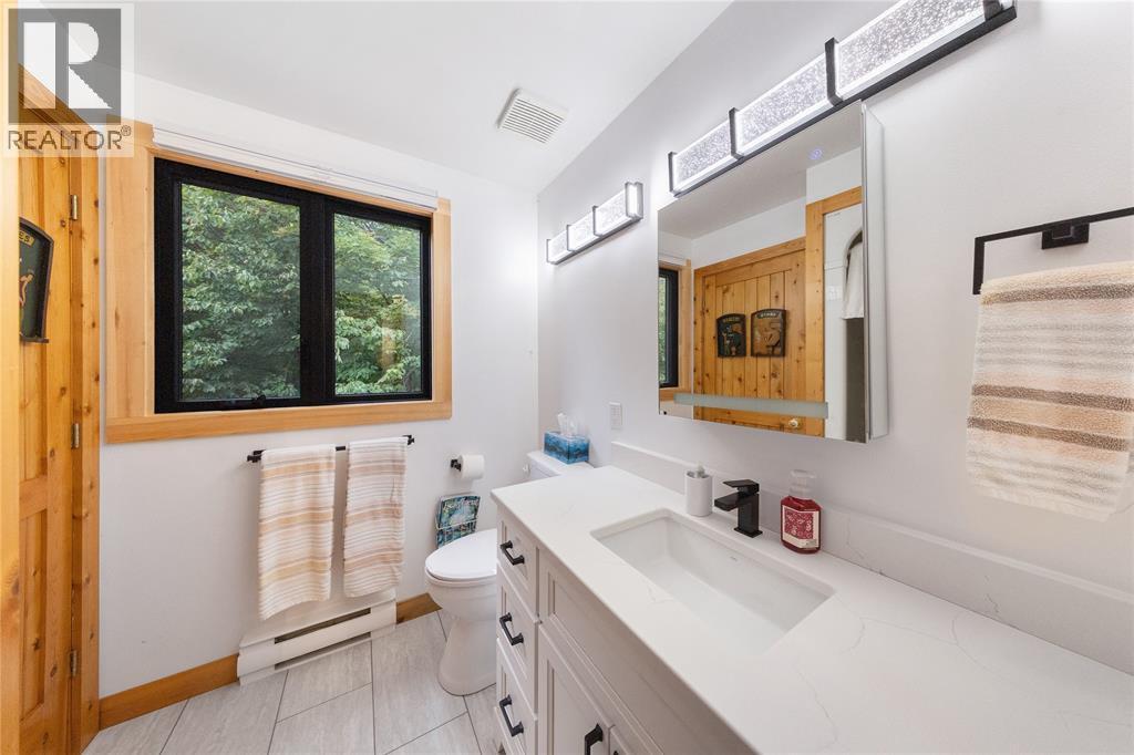 1 Miller Lake Shore Road, Northern Bruce Peninsula, ON