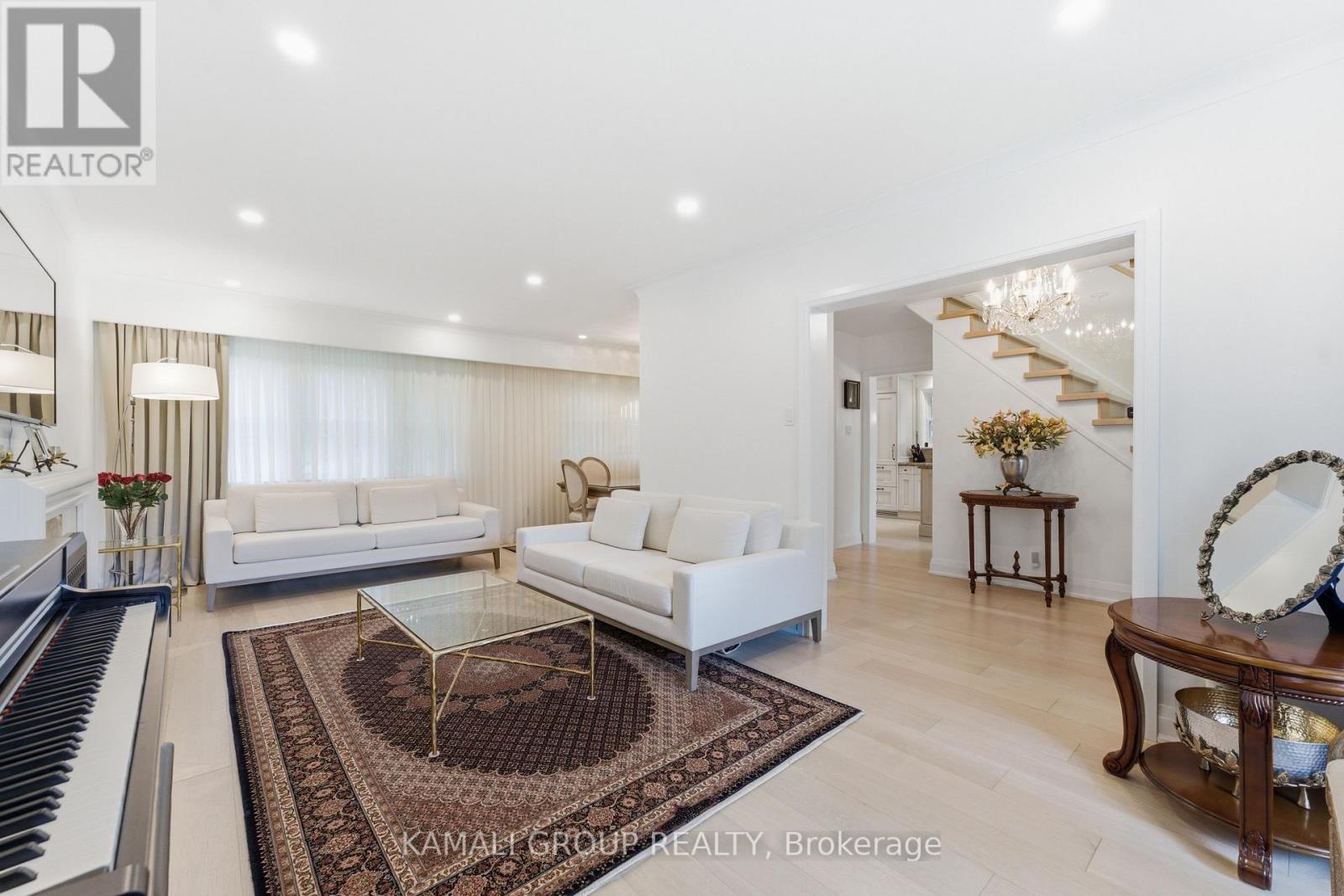30 Blue Ridge Road, Toronto, ON