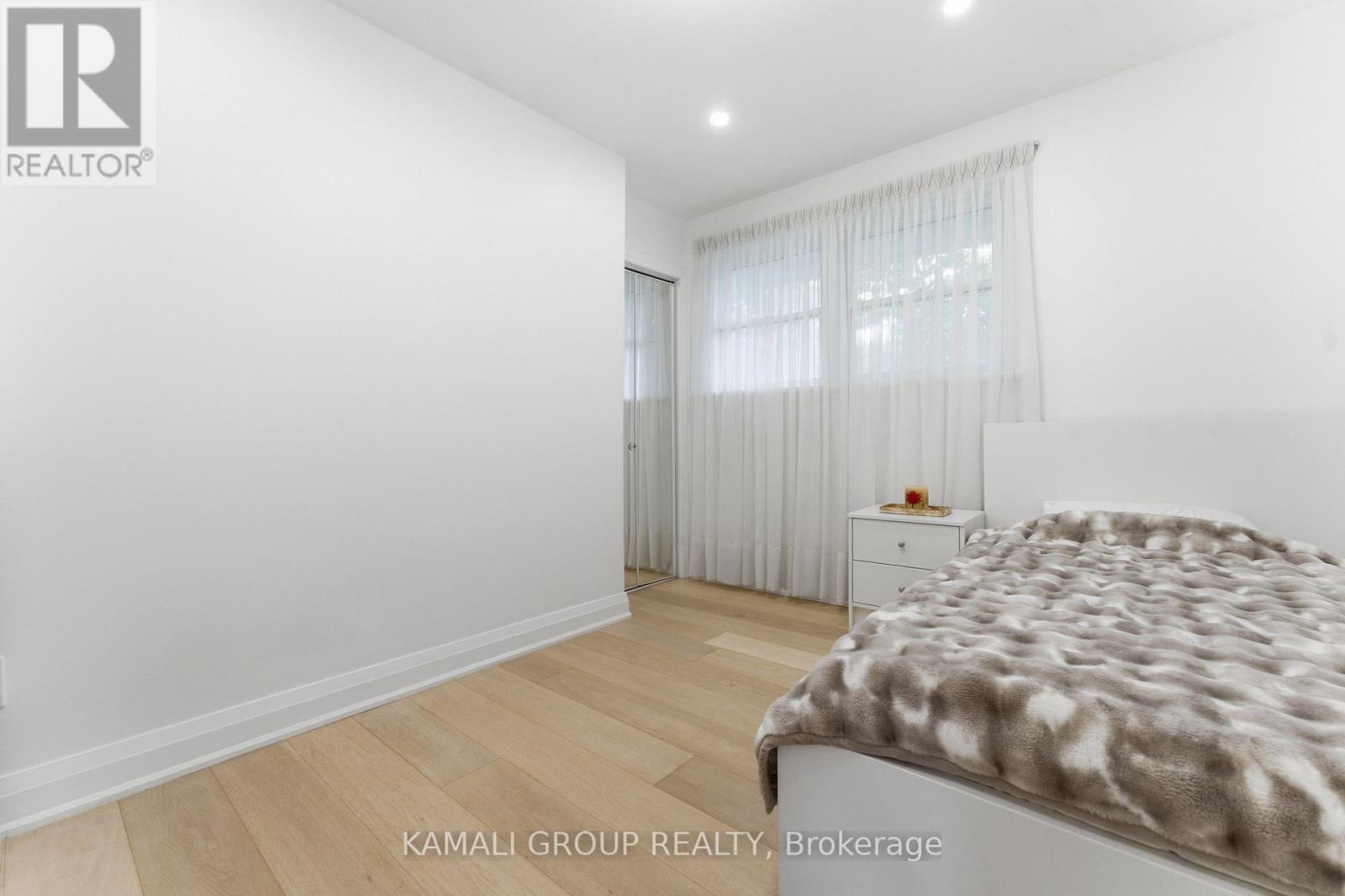 30 Blue Ridge Road, Toronto, ON