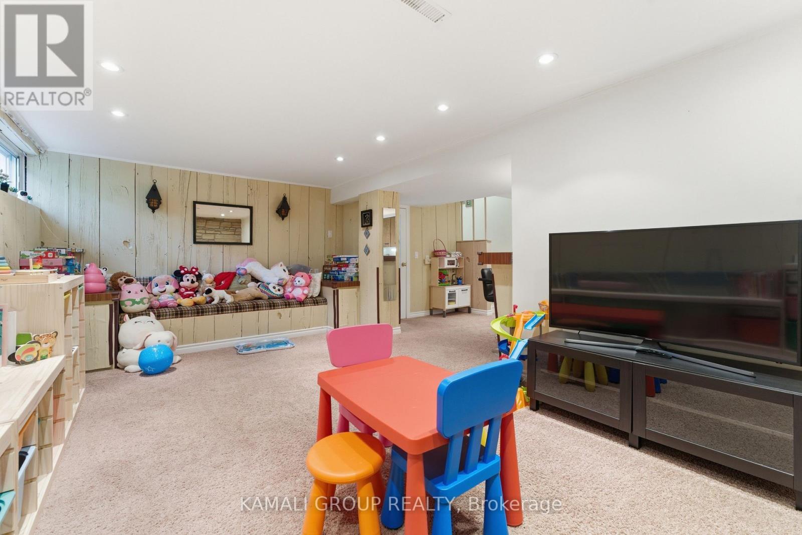 30 Blue Ridge Road, Toronto, ON