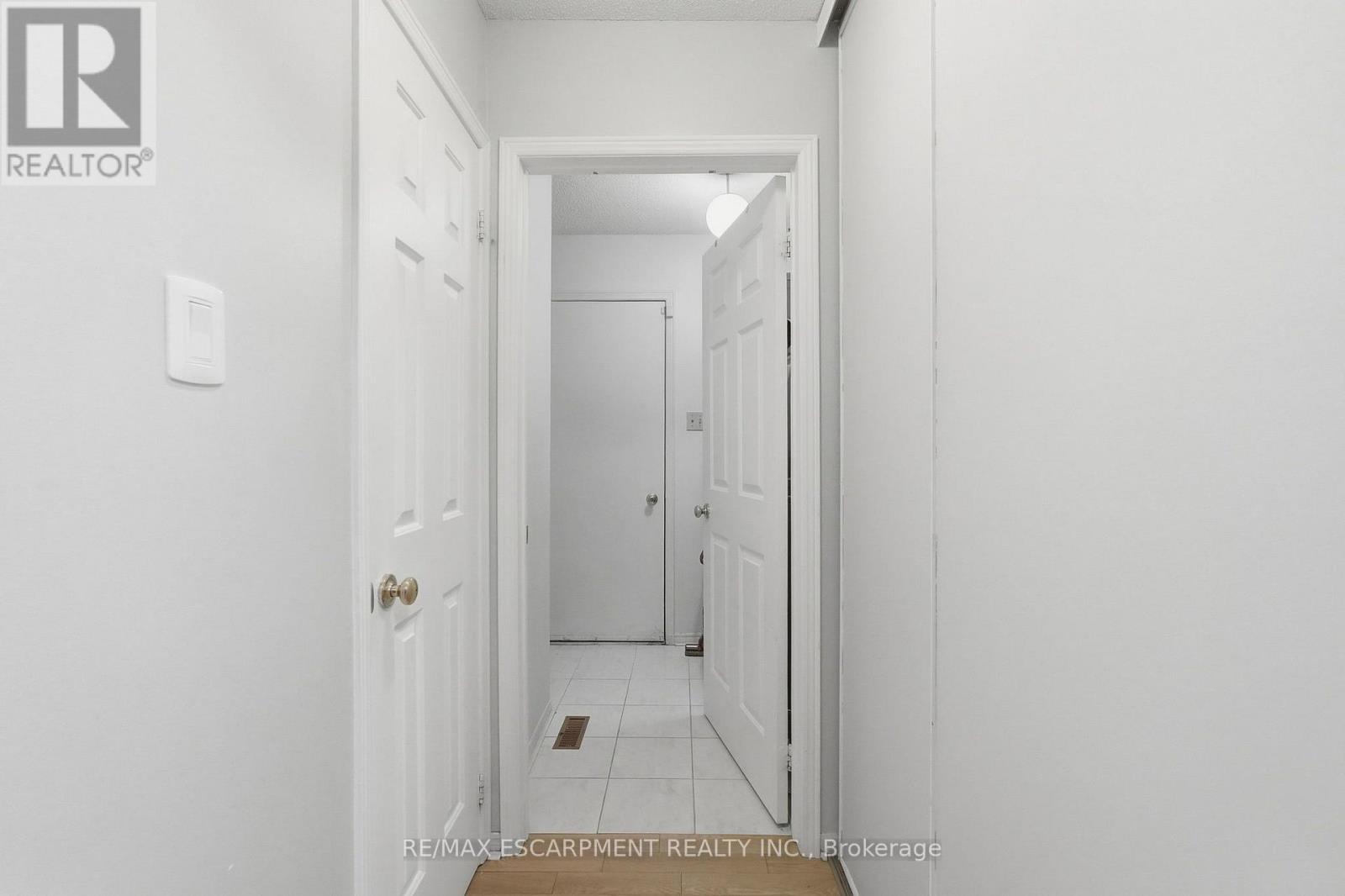 3193 Maderna Road, Burlington, ON