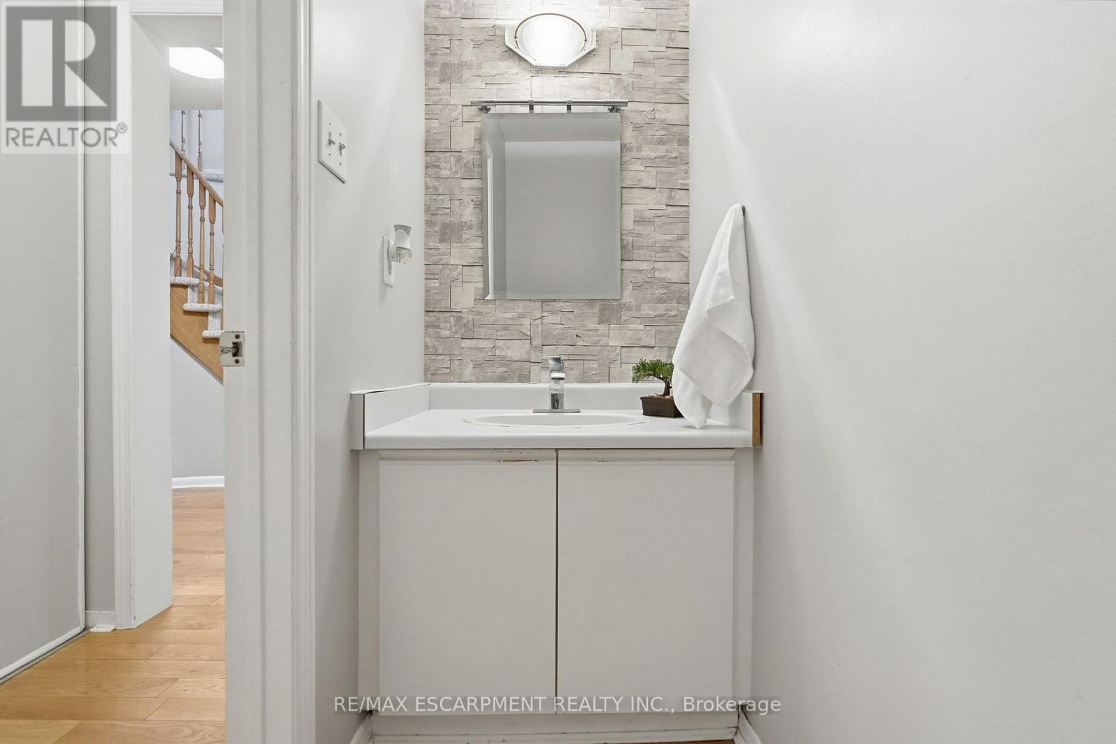 3193 Maderna Road, Burlington, ON