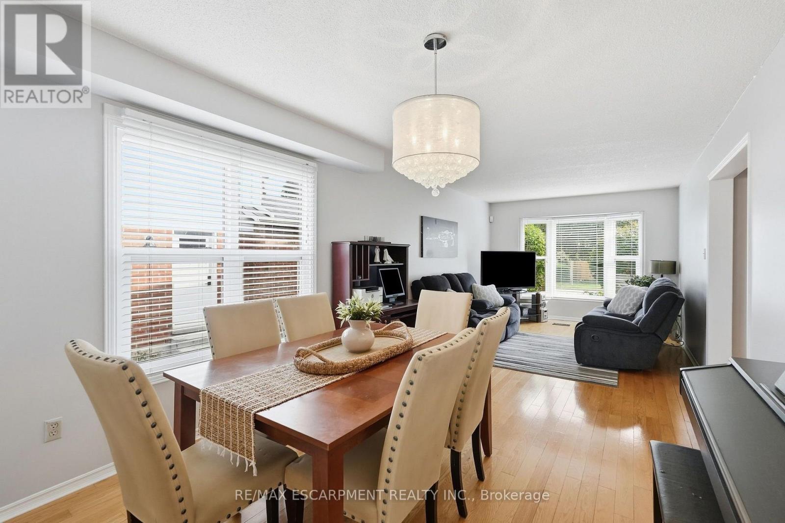 3193 Maderna Road, Burlington, ON