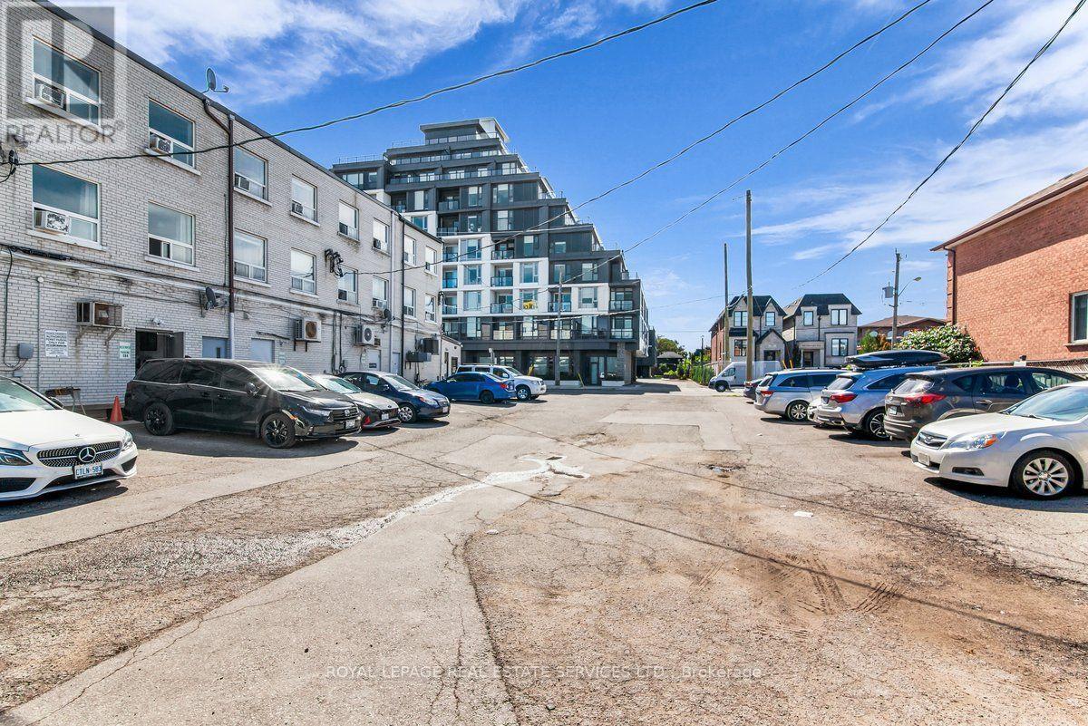 604 Marlee Avenue, Toronto, ON