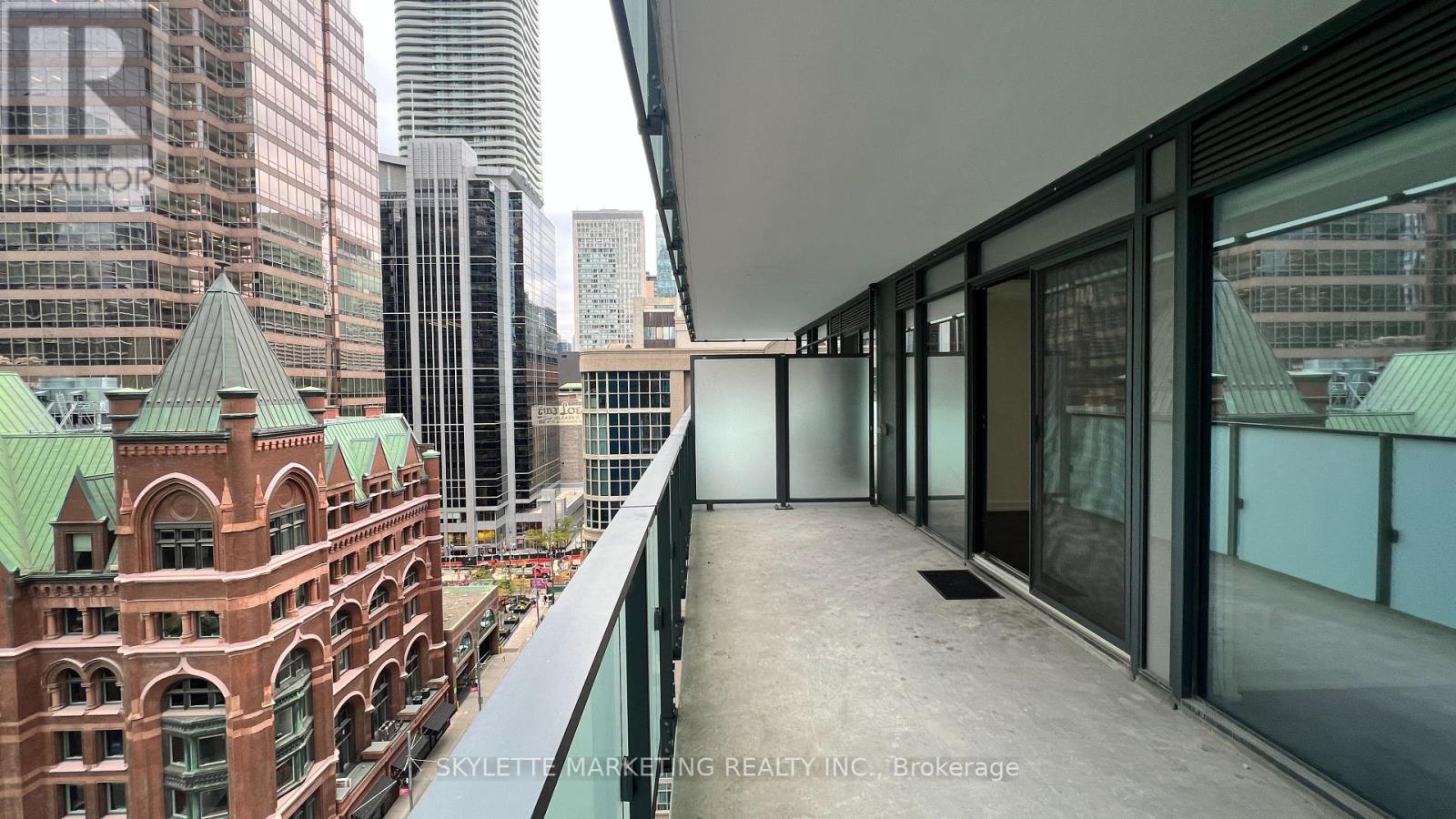 1011 - 25 Richmond Street E, Toronto, ON