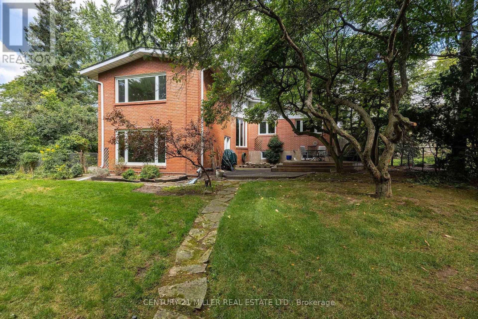 1242 Donlea Crescent, Oakville, ON