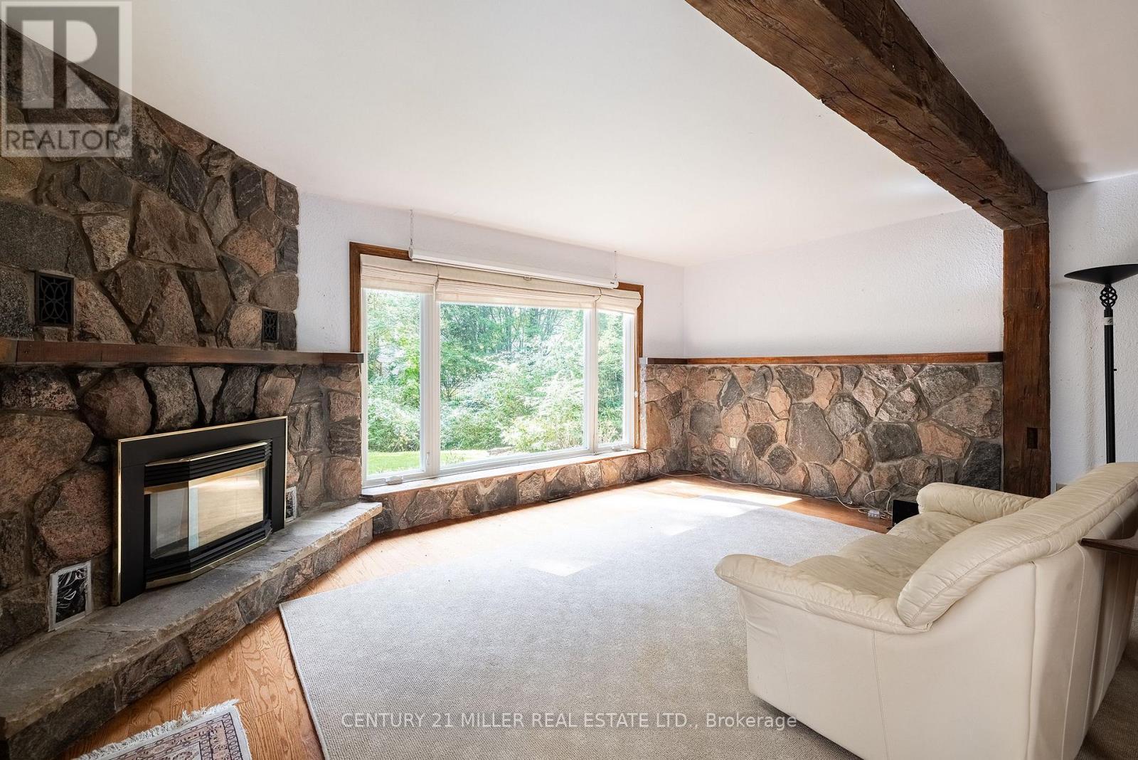1242 Donlea Crescent, Oakville, ON