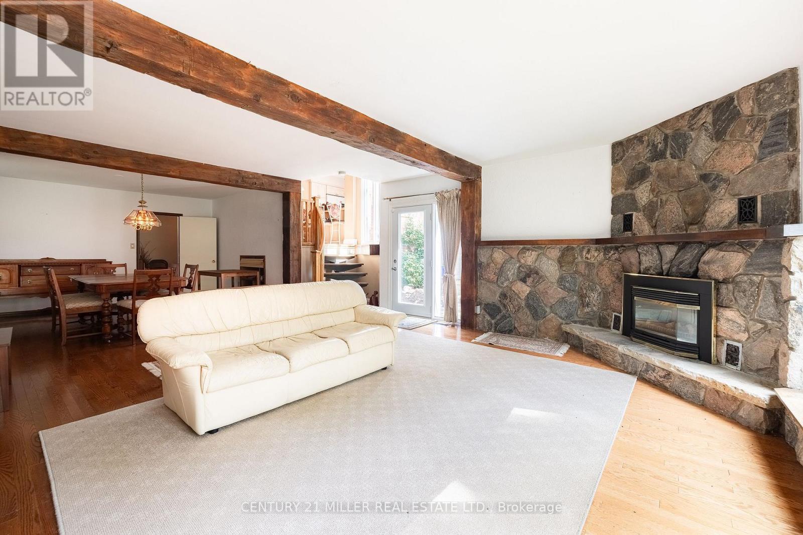 1242 Donlea Crescent, Oakville, ON