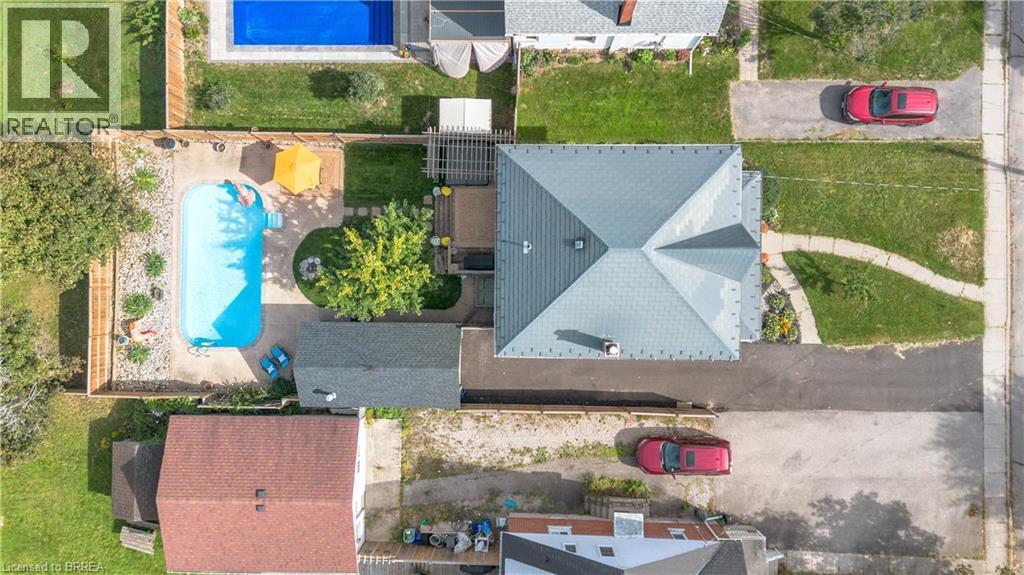 17 Alexander Avenue, Paris, ON
