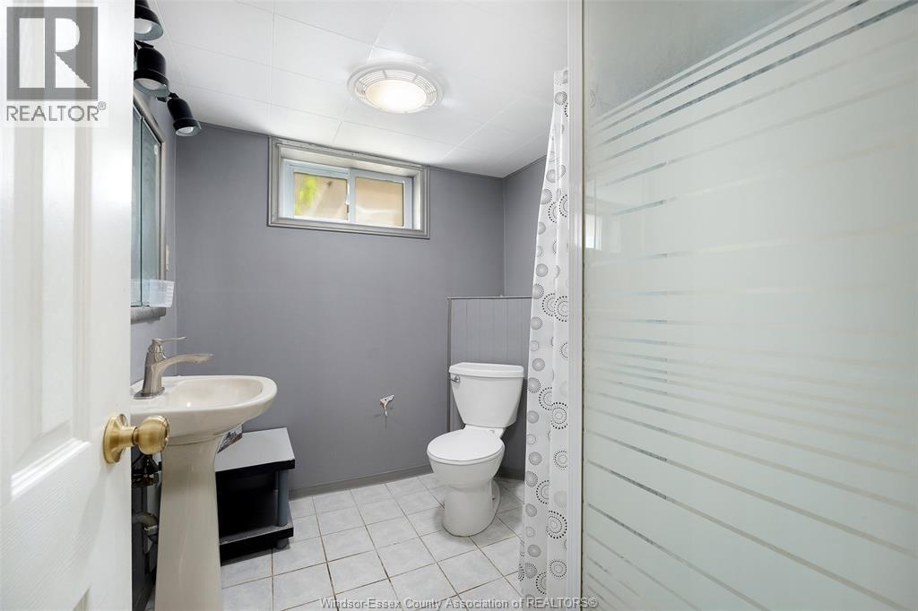 986 Eastlawn Avenue, Windsor, ON