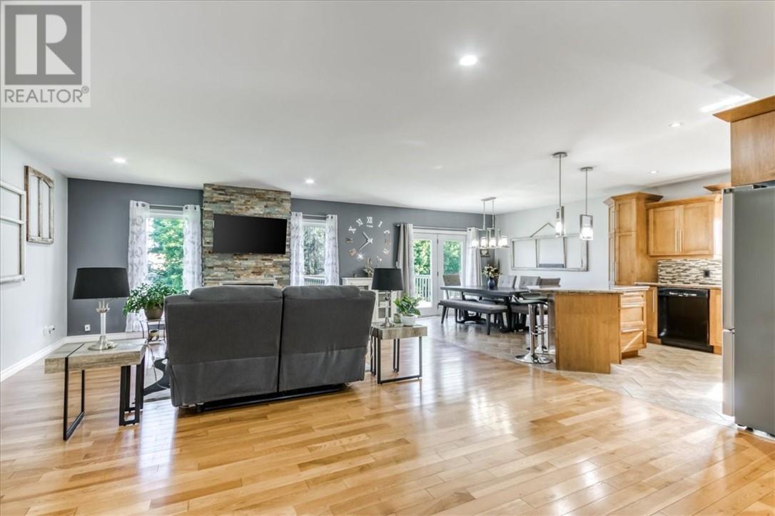 4256 Heritage Drive, Hanmer, ON