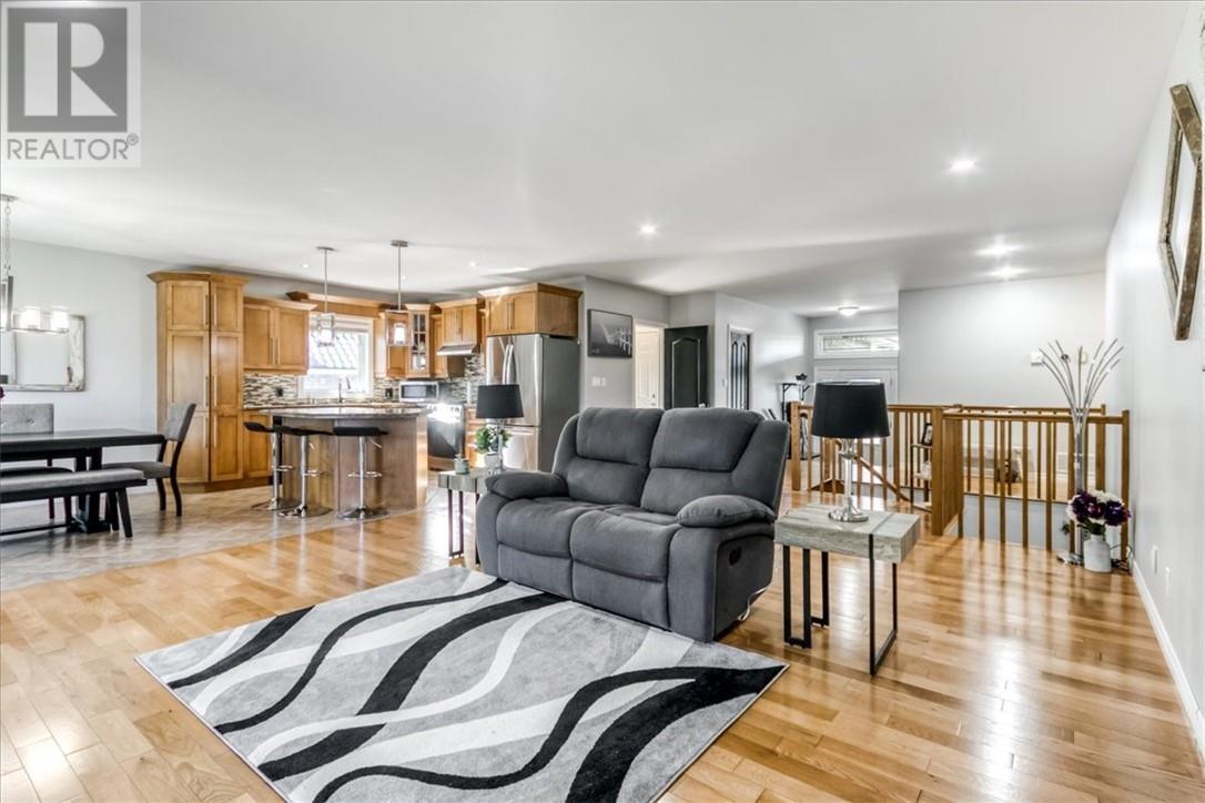 4256 Heritage Drive, Hanmer, ON