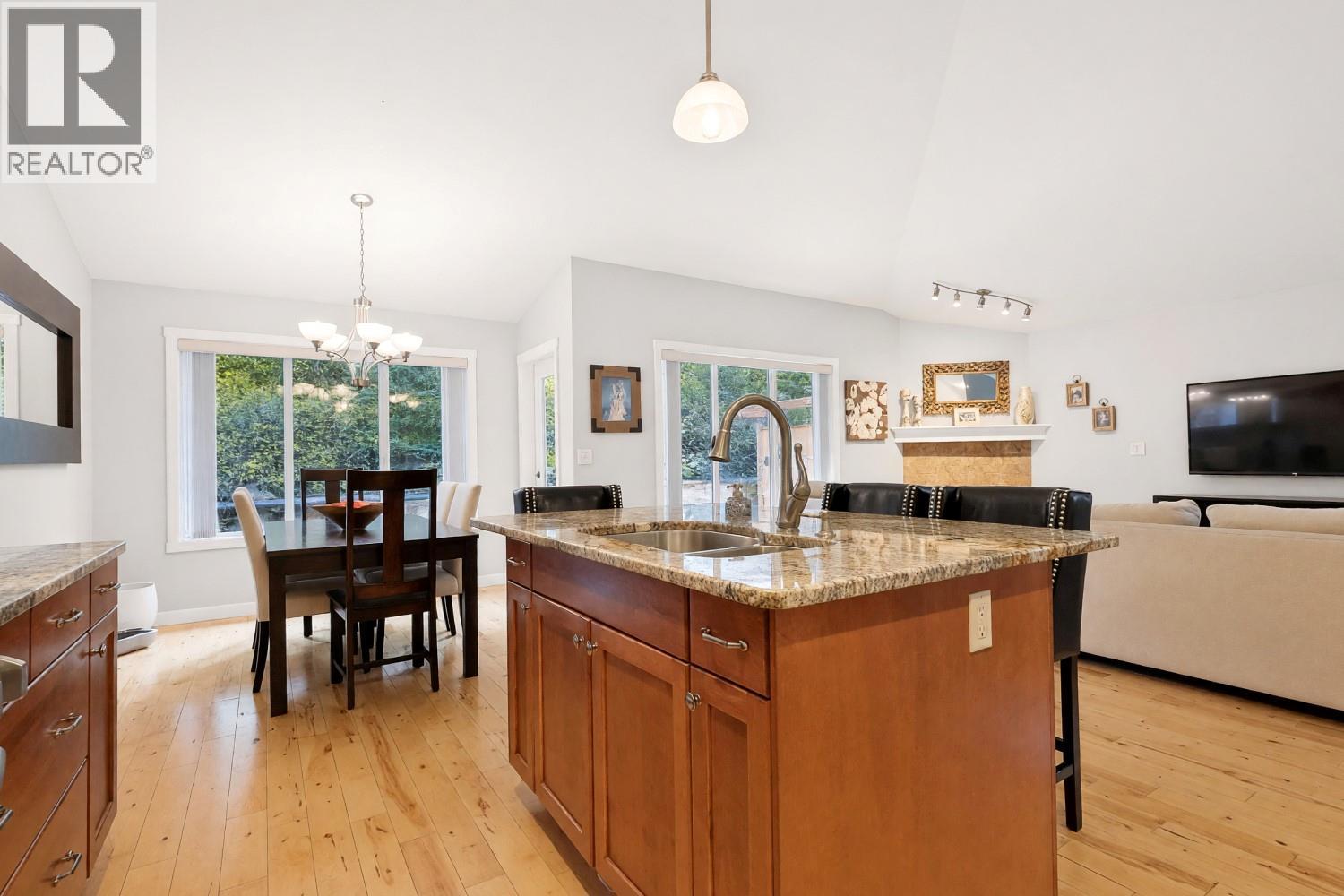 2175 Shannon Ridge Drive Unit# 5, West Kelowna, BC