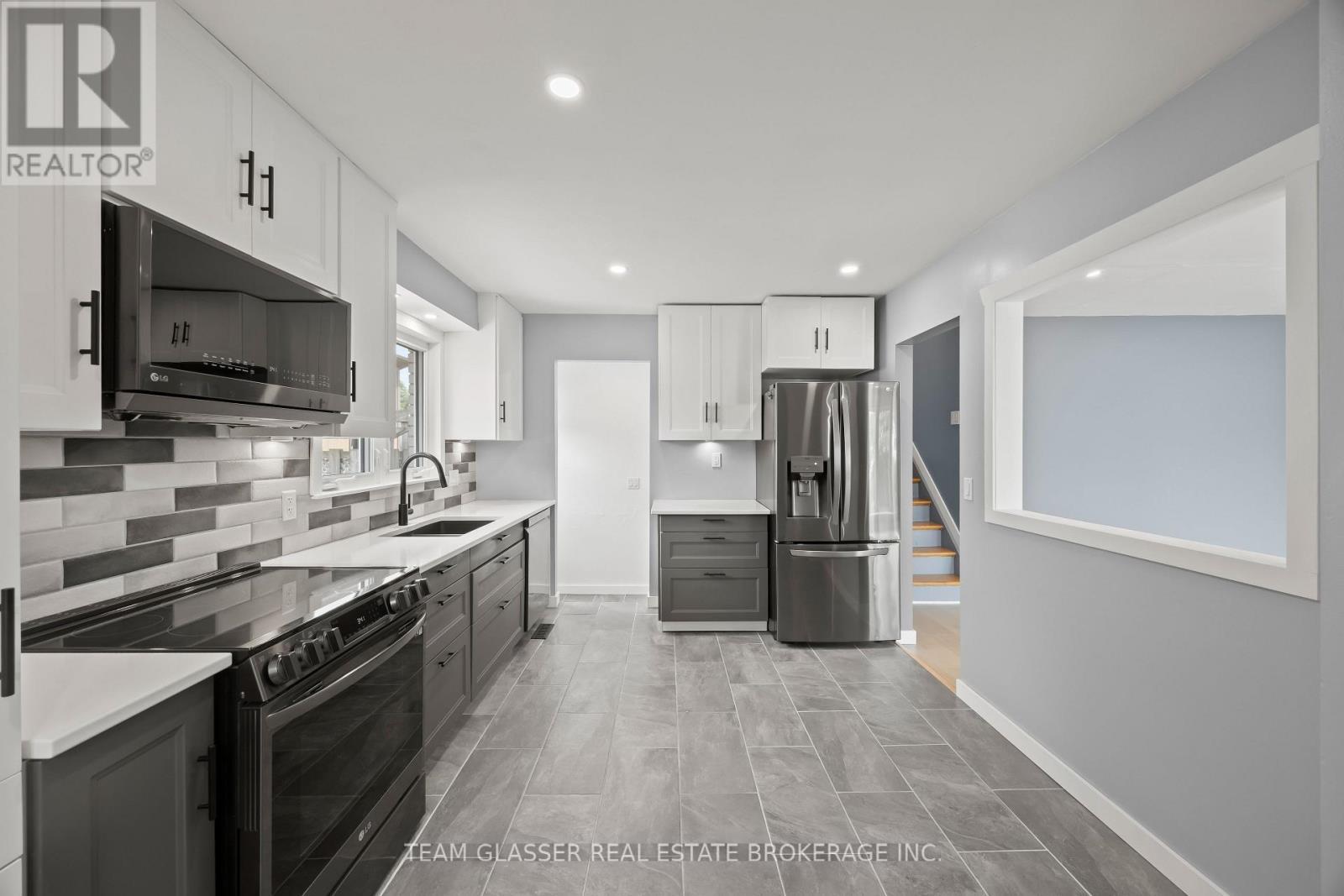 6 Heath Place, London South (South T), ON