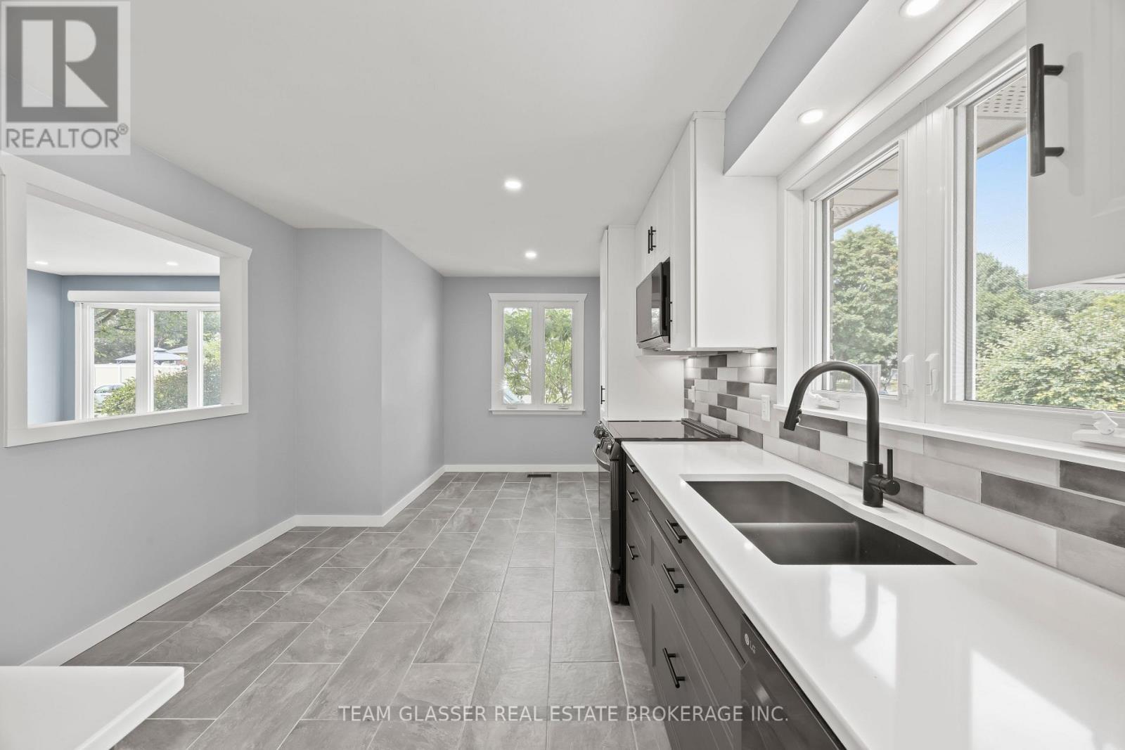 6 Heath Place, London South (South T), ON