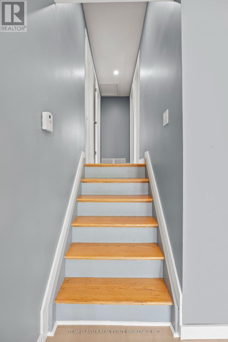 6 Heath Place, London South (South T), ON