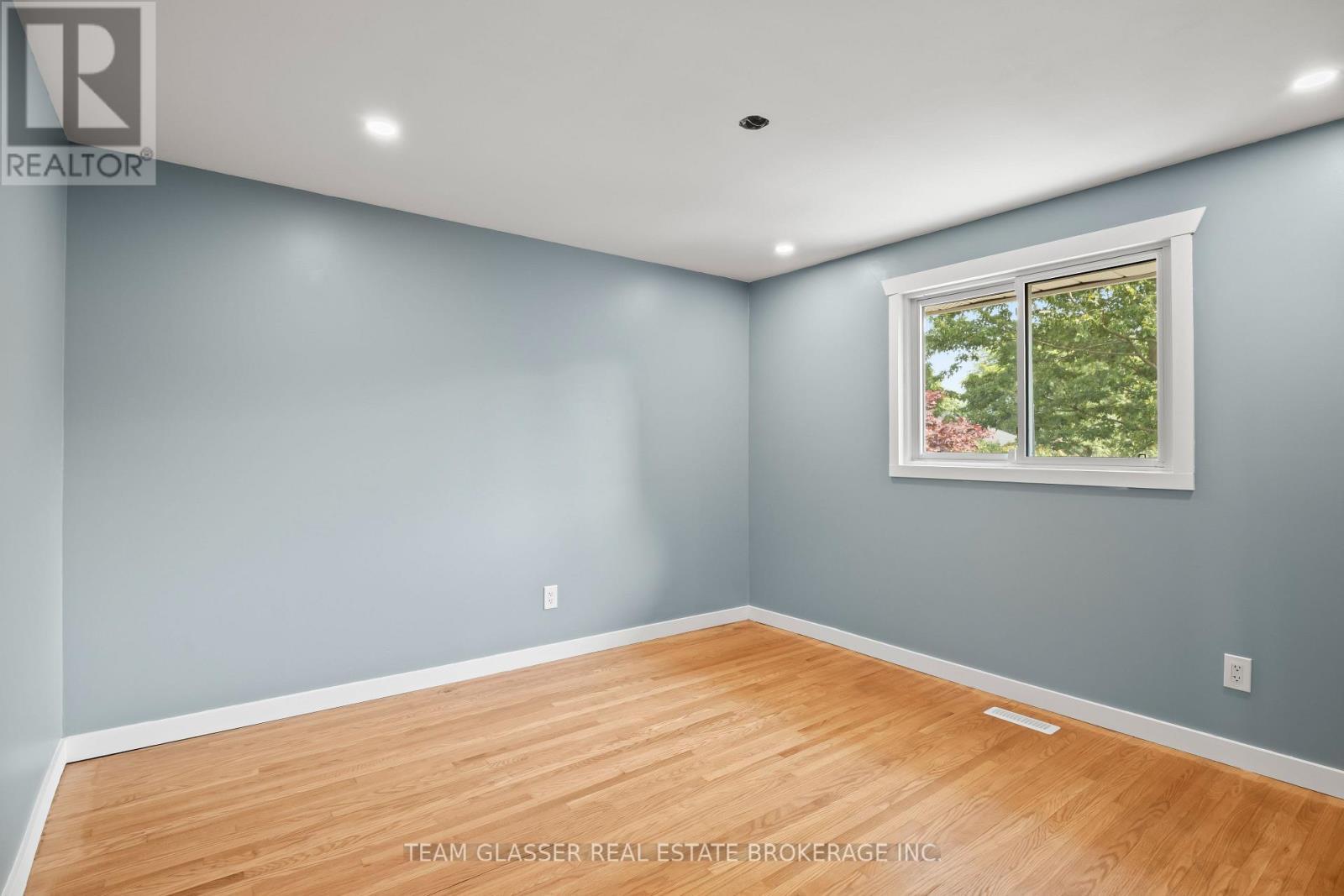 6 Heath Place, London South (South T), ON