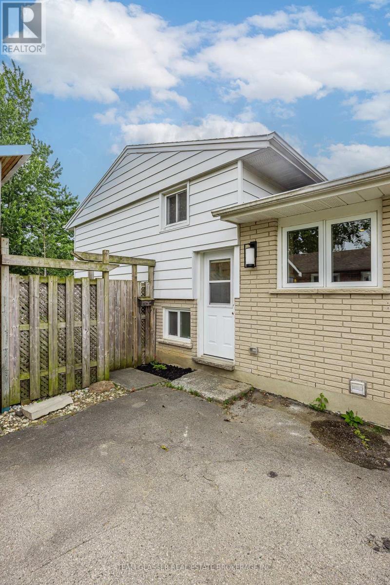 6 Heath Place, London South (South T), ON