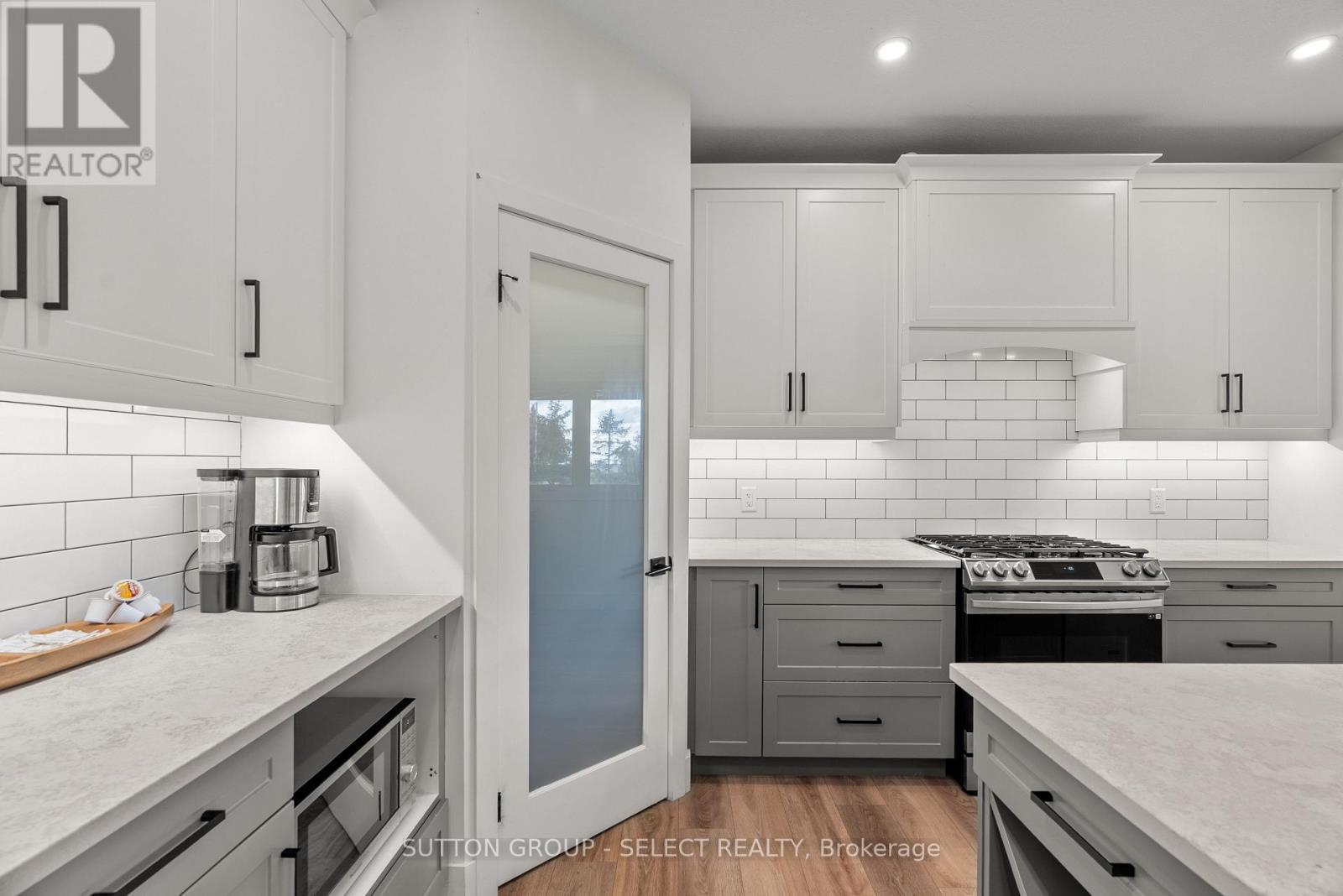 33977 Kildeer Drive, Bluewater (Hay), ON
