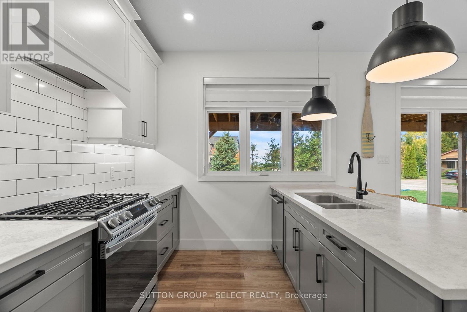 33977 Kildeer Drive, Bluewater (Hay), ON