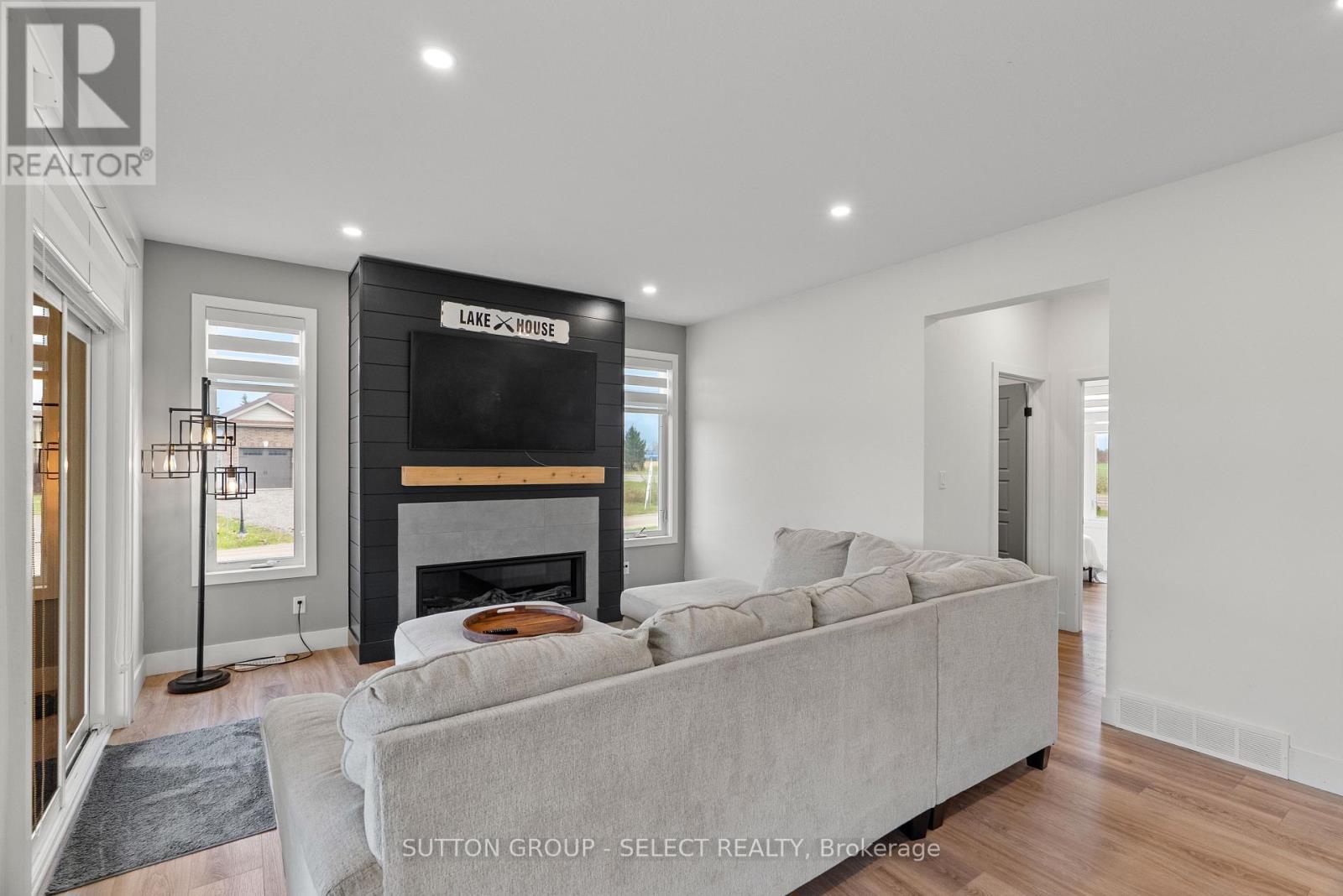 33977 Kildeer Drive, Bluewater (Hay), ON