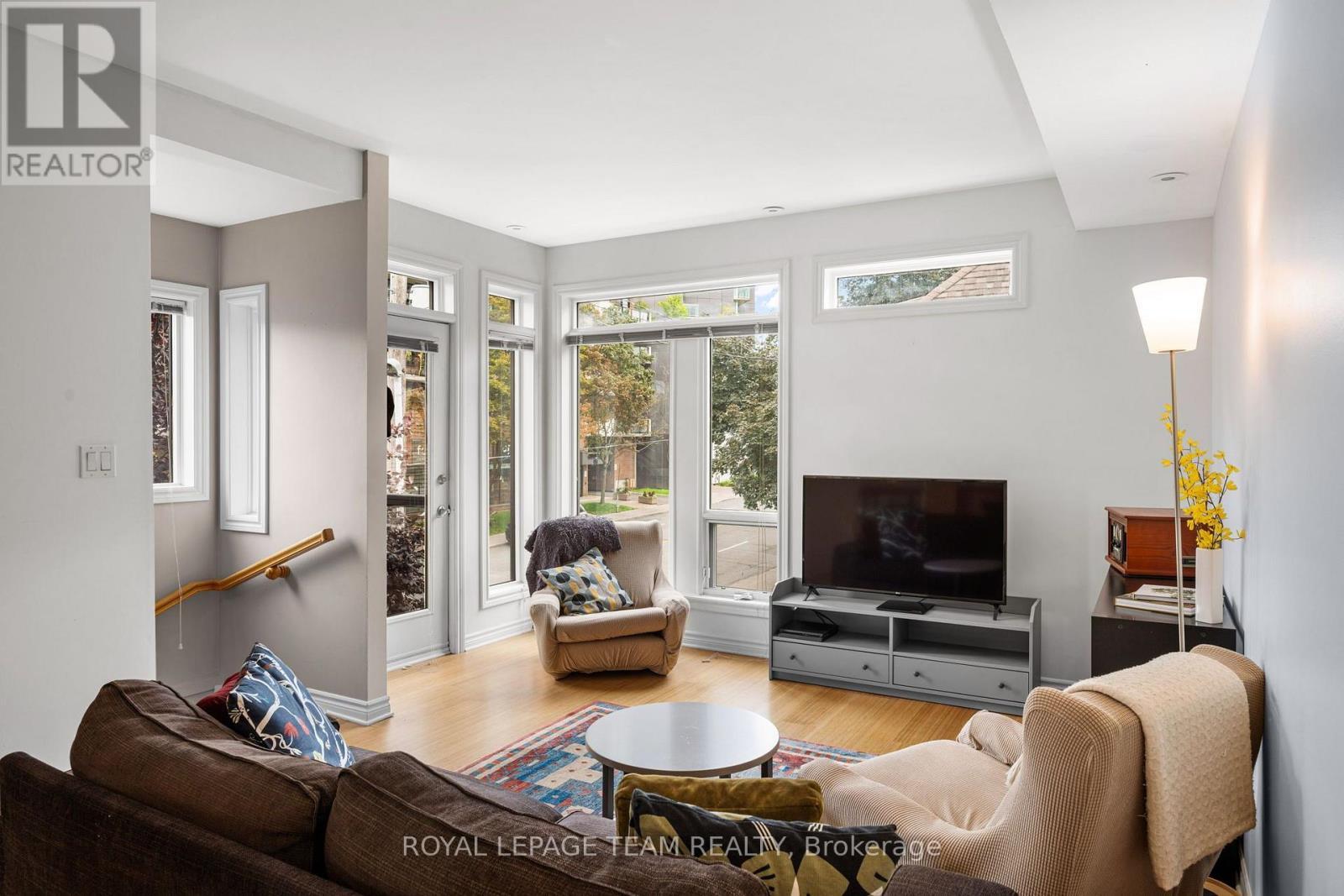 B - 92 Holland Avenue, Ottawa, ON