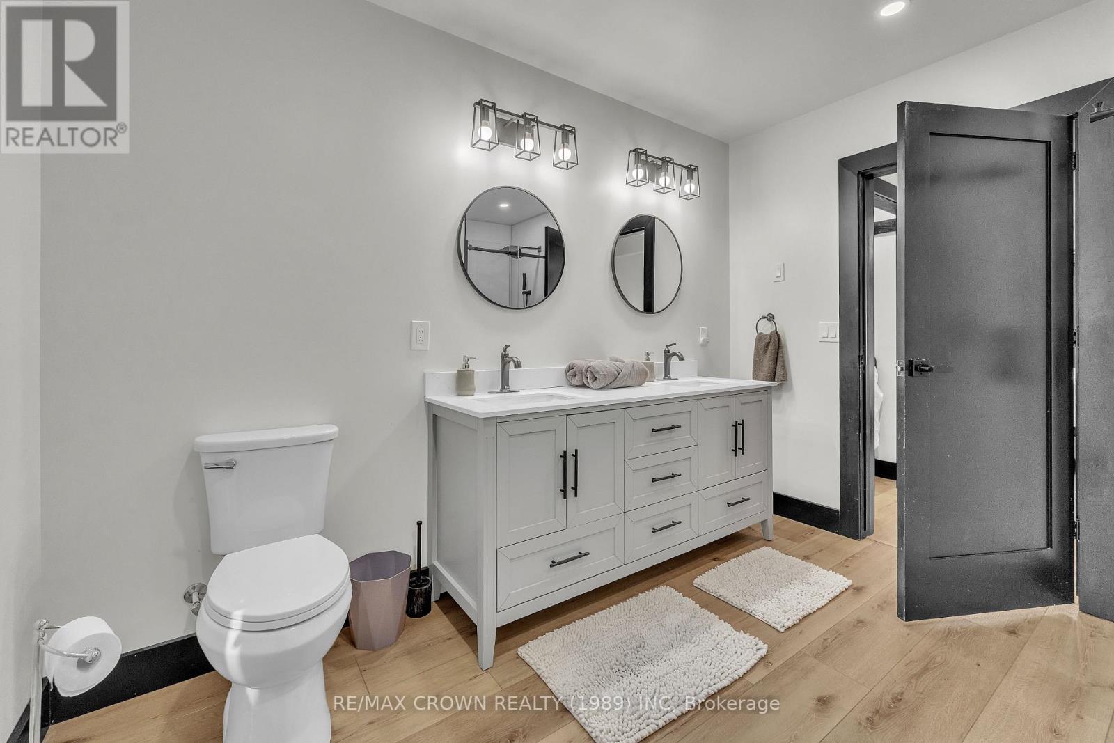 560 Pinecreek Crescent, Callander, ON