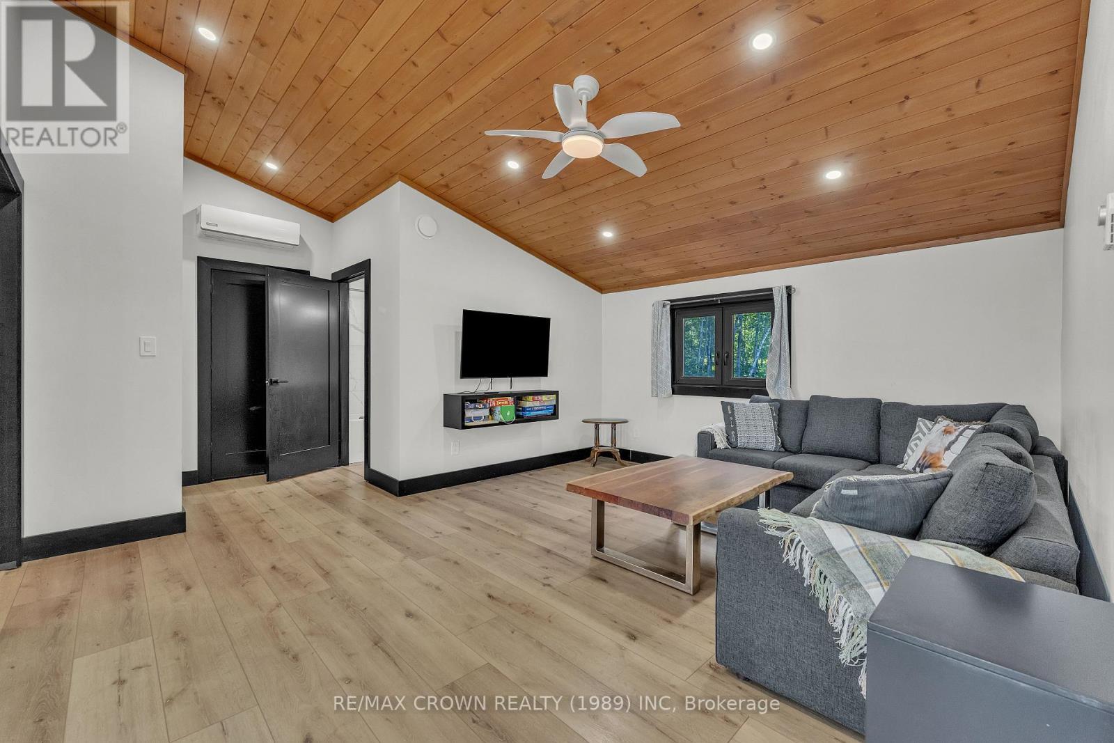 560 Pinecreek Crescent, Callander, ON