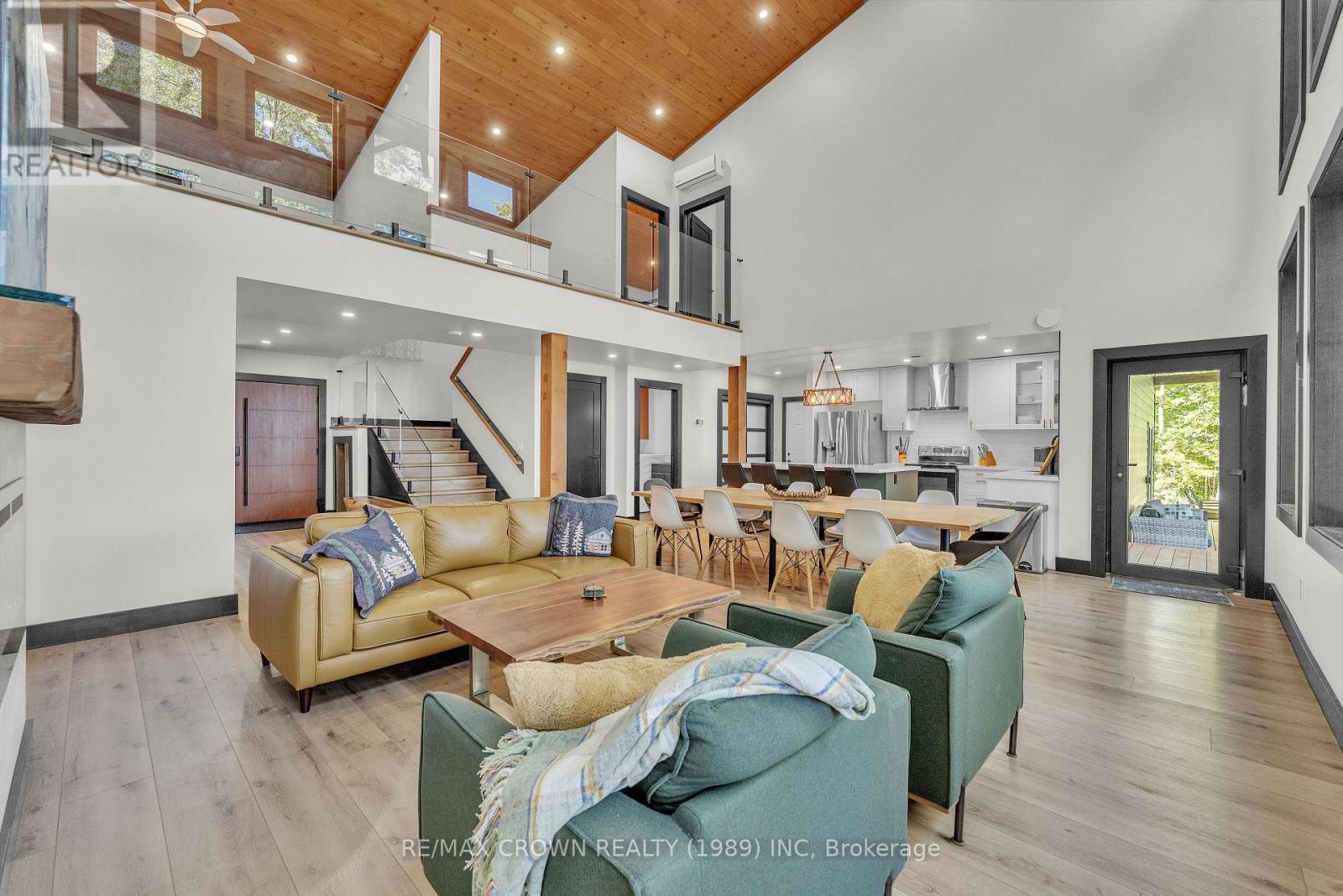 560 Pinecreek Crescent, Callander, ON