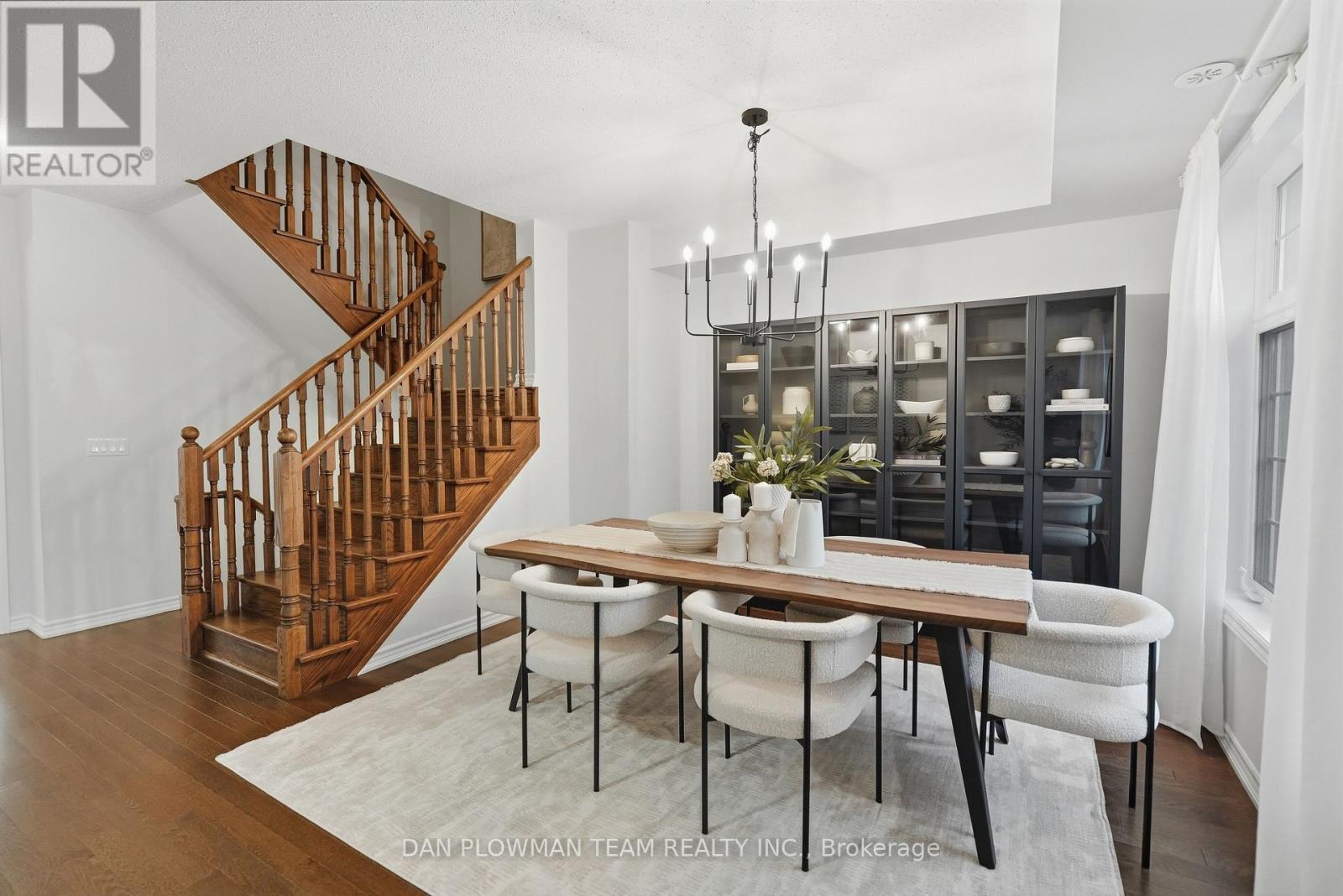 14 Cornerside Way, Whitby, ON