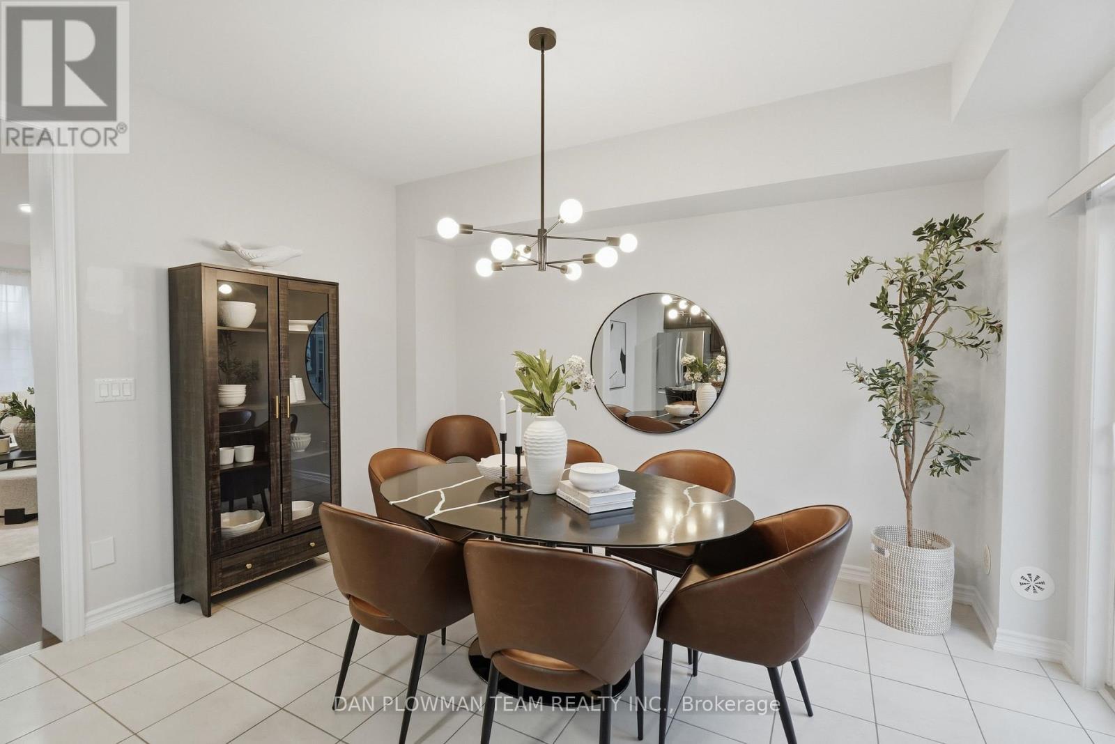 14 Cornerside Way, Whitby, ON