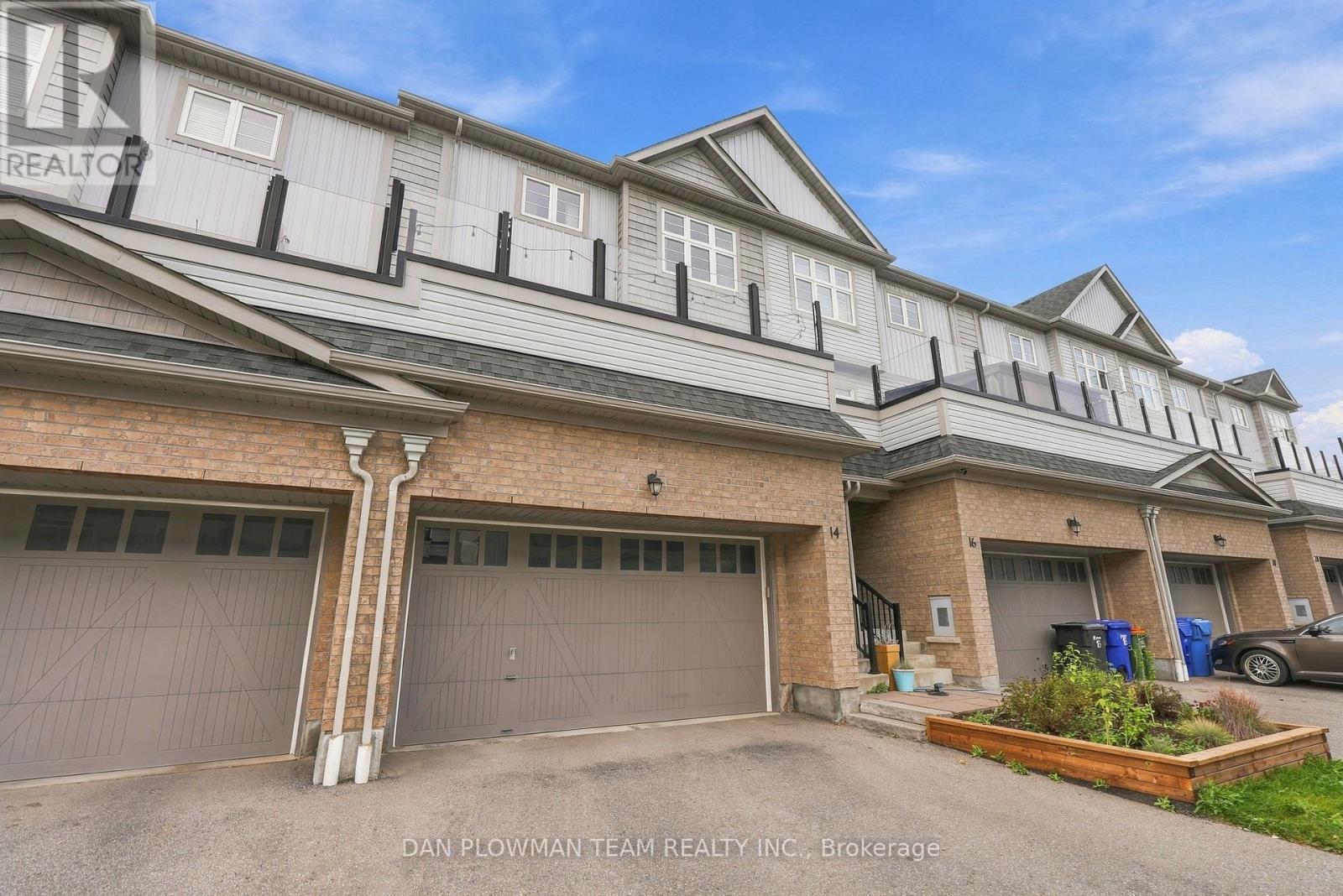14 Cornerside Way, Whitby, ON