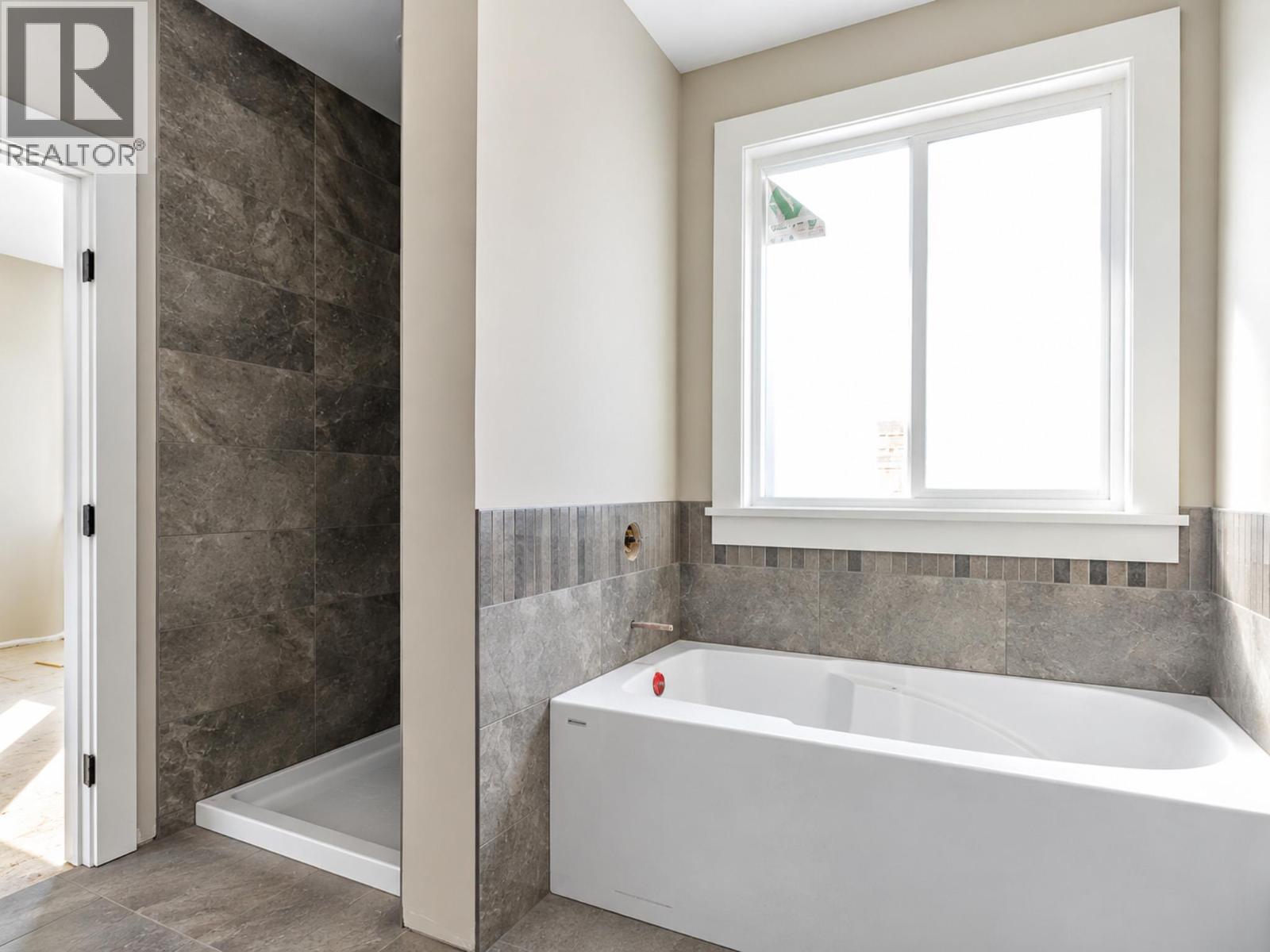 1660 8 Street Se, Salmon Arm, BC