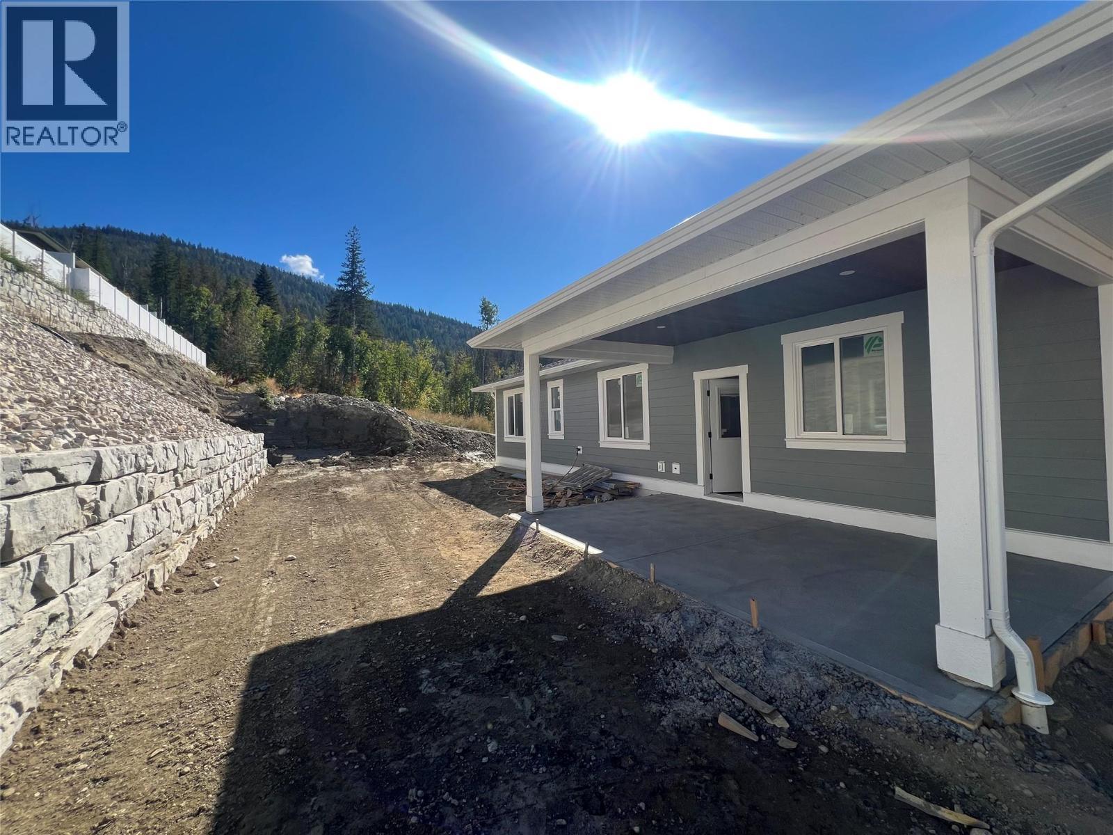 1660 8 Street Se, Salmon Arm, BC
