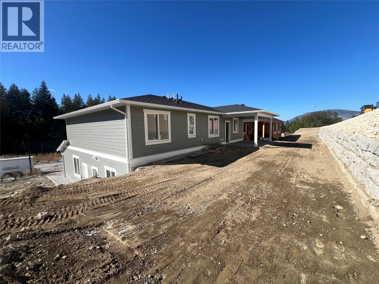 1660 8 Street Se, Salmon Arm, BC