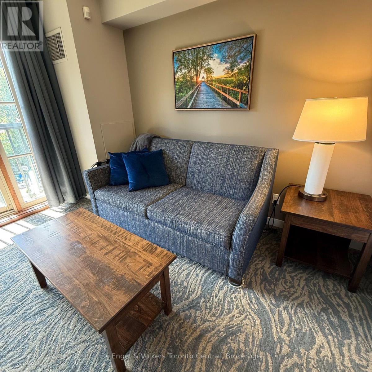 Pull out sofa bed - 322 - 156 Jozo Weider Boulevard, Blue Mountains, ON