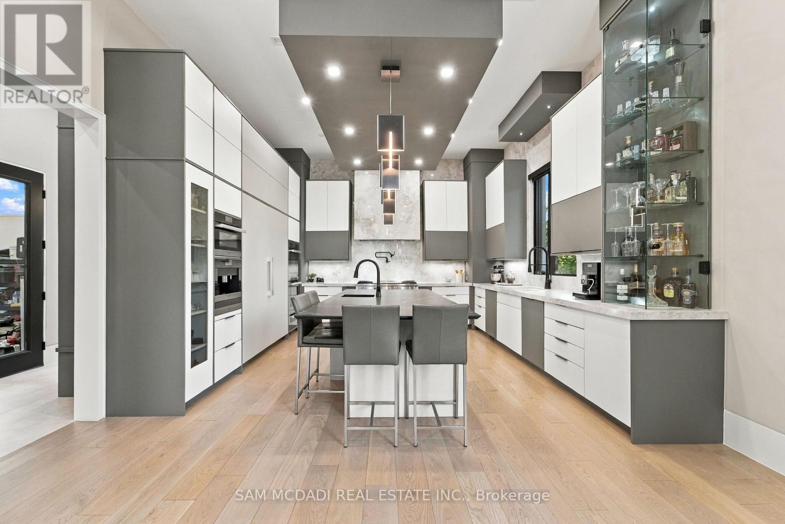 112 Elton Park Road, Oakville, ON